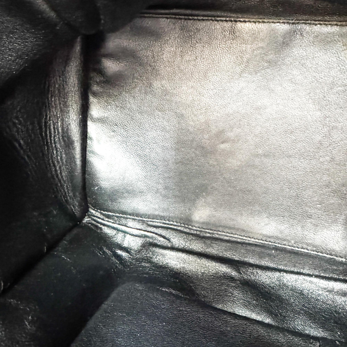 Celine Luggage Embossed Leather Black Leather Handbag (Pre-Owned)