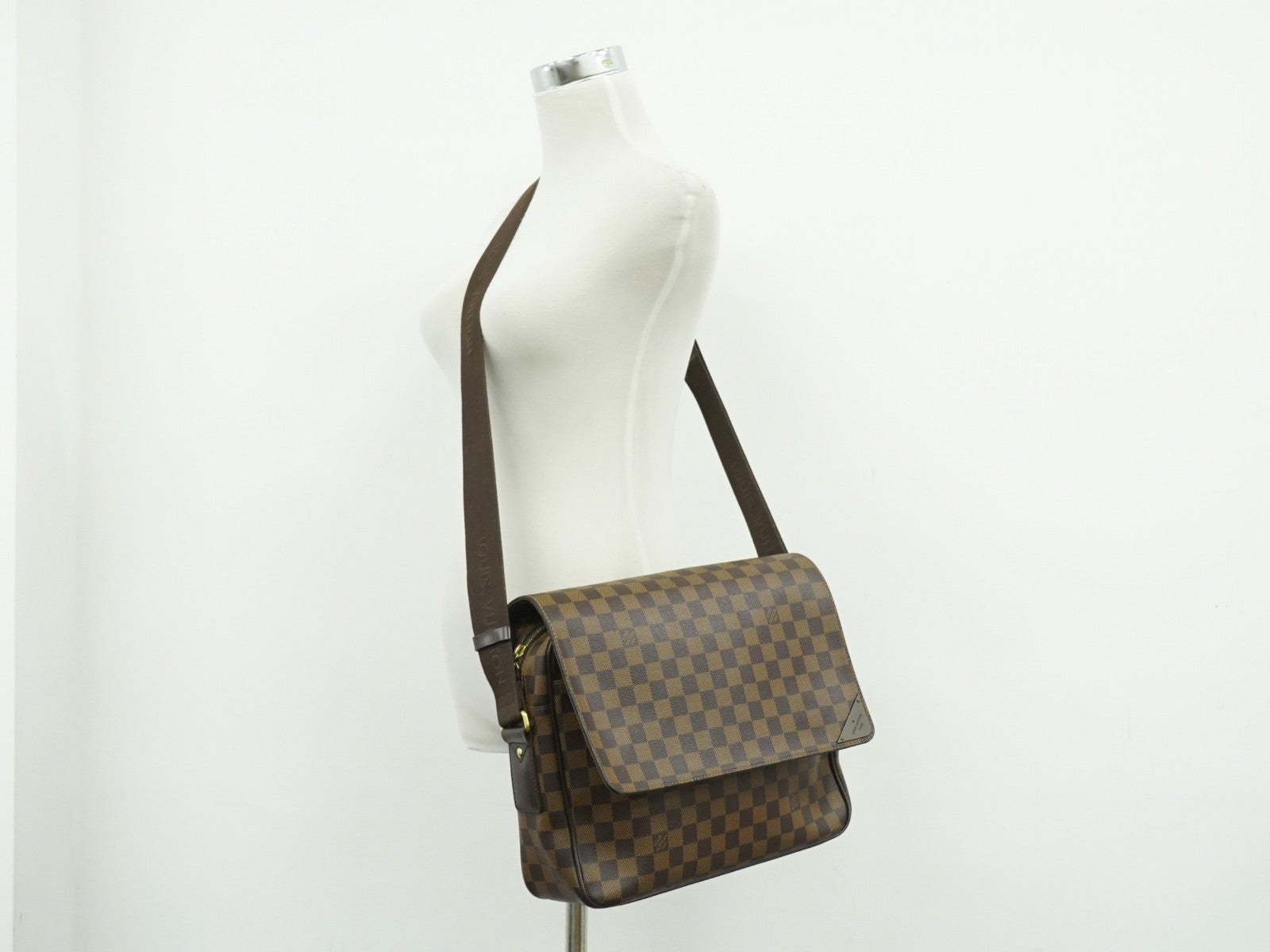Louis Vuitton Shelton Messenger Damier Ebene Brown Canvas Shoulder Bag Bag (Pre-Owned)