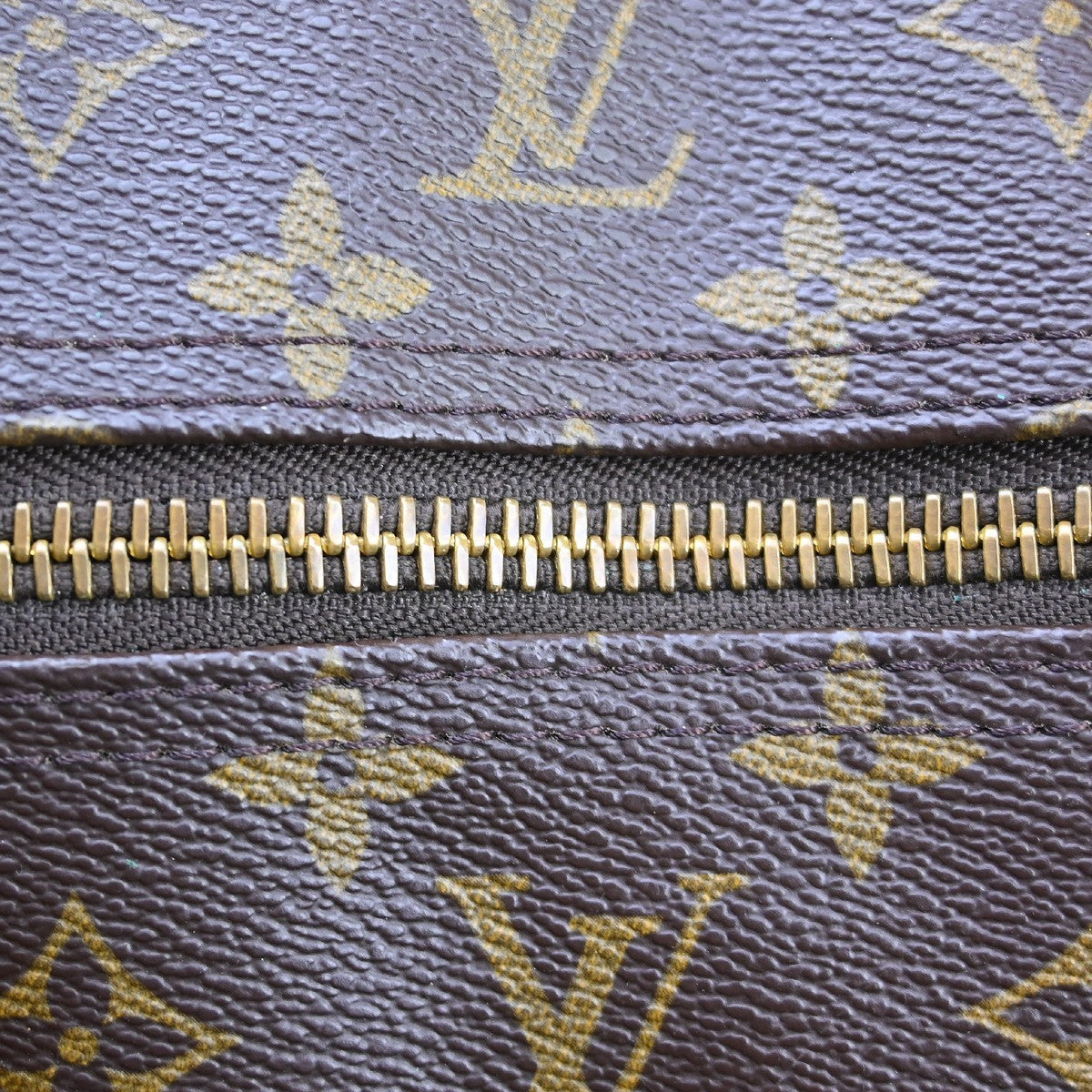 Louis Vuitton Keepall Monogram Canvas Brown Canvas Travel Bag Bag (Pre-Owned)