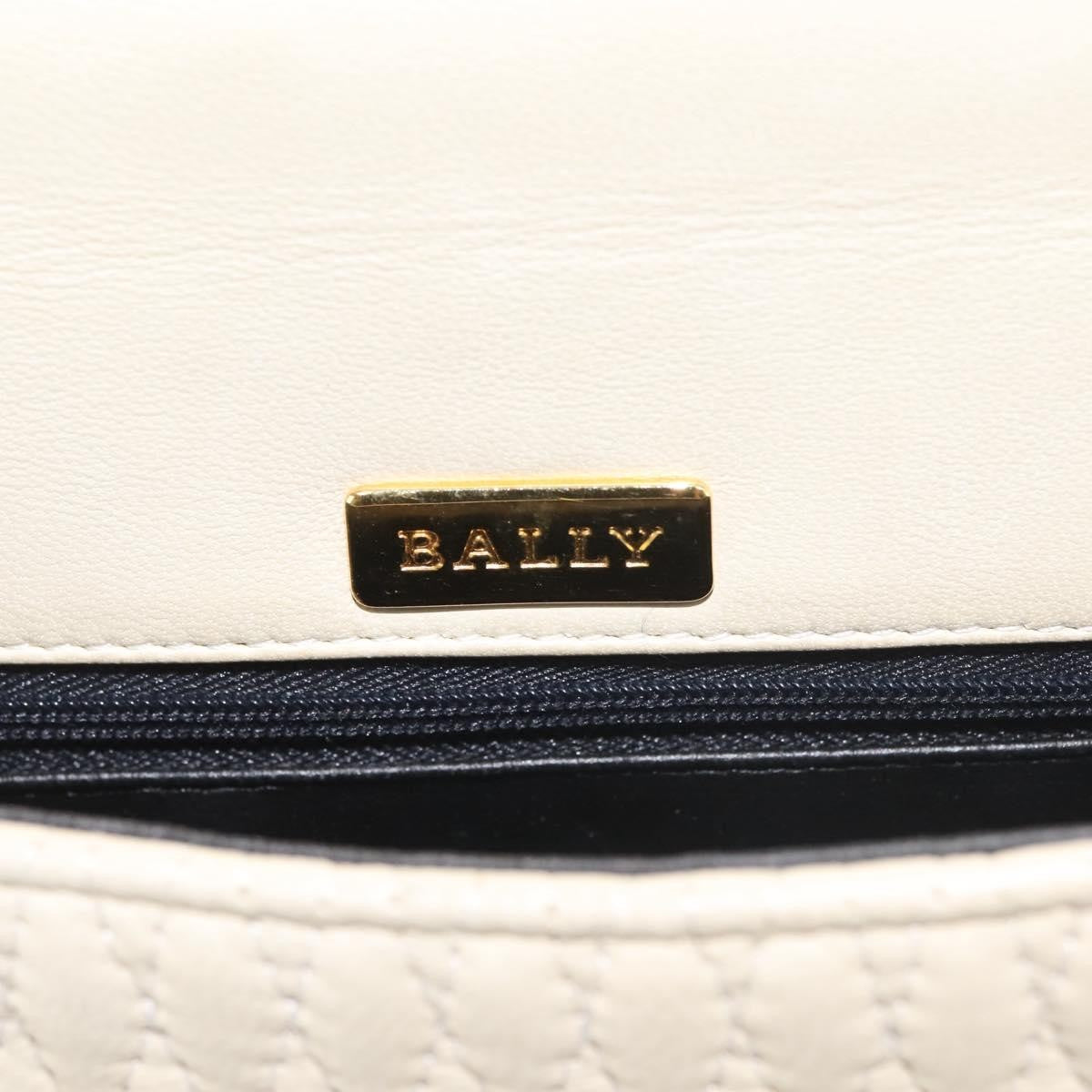 Bally Vintage Quilted Leather Beige Leather Handbag (Pre-Owned)