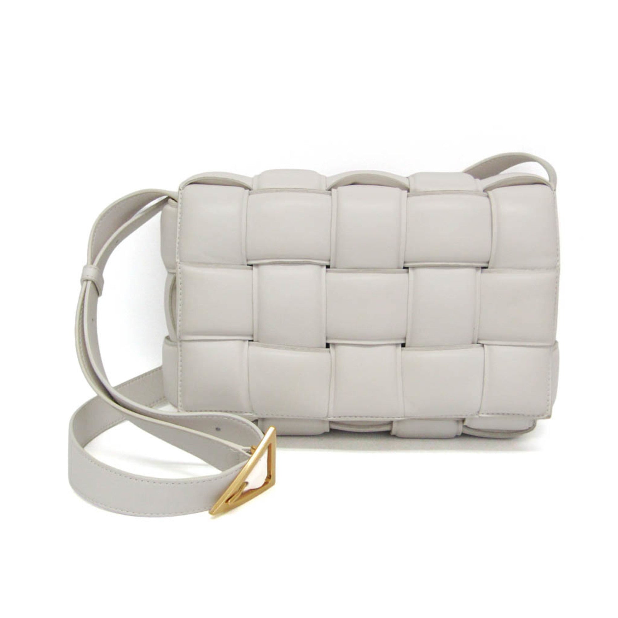 Bottega Veneta Cassette Chain Padded Maxi Intrecciato Leather White Leather Shoulder Bag Bag (Pre-Owned)
