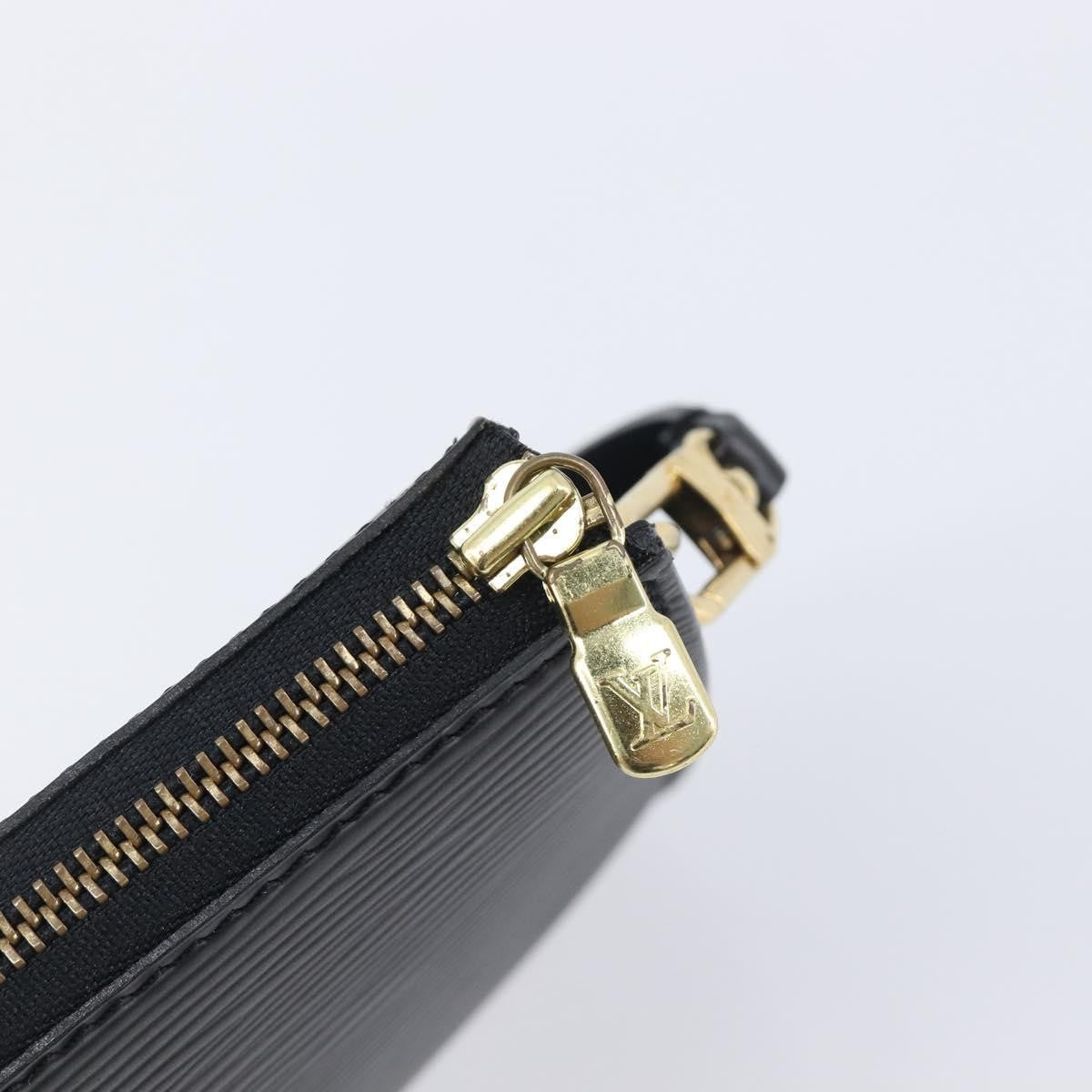 Louis Vuitton Pochette Accessoires Epi Leather Black Leather Clutche & Pouche Bag (Pre-Owned)