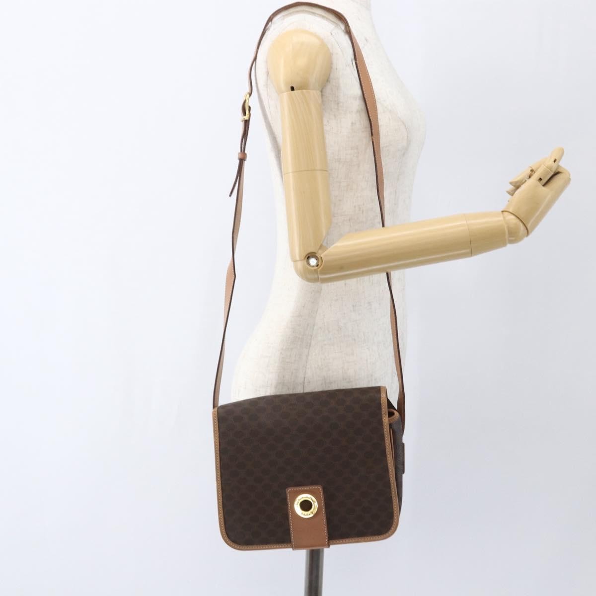 Celine Vintage Macadam Circle Logo Canvas And Leather Brown Canvas Shoulder Bag Bag (Pre-Owned)