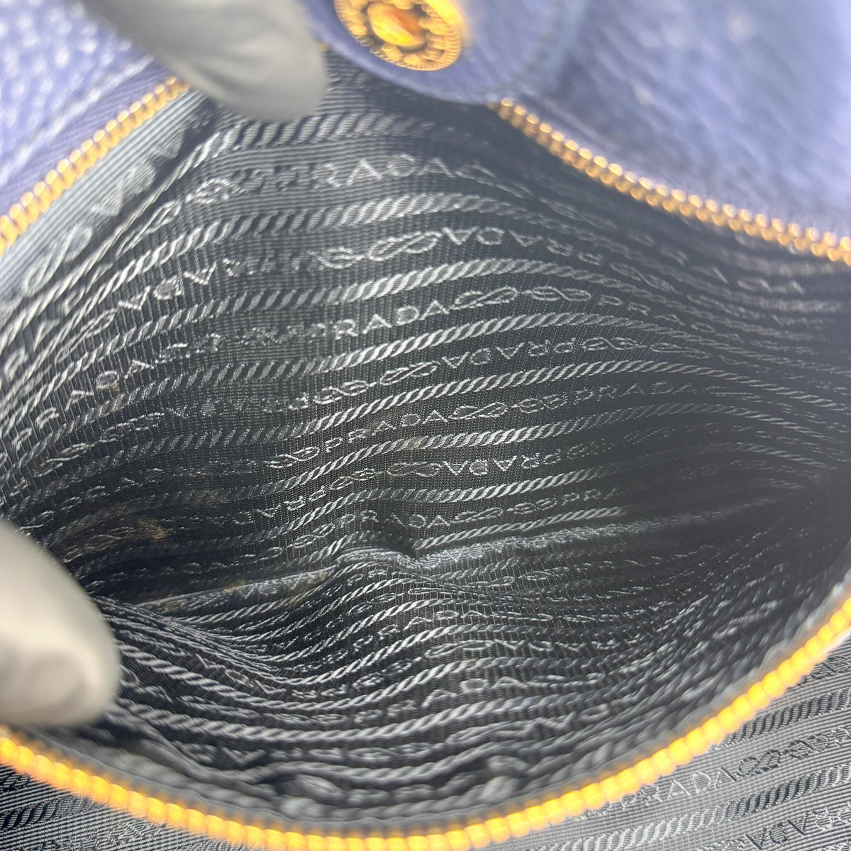 Prada Tote Vitello Daino Vitello Daino Navy Calfskin Tote Bag Bag (Pre-Owned)