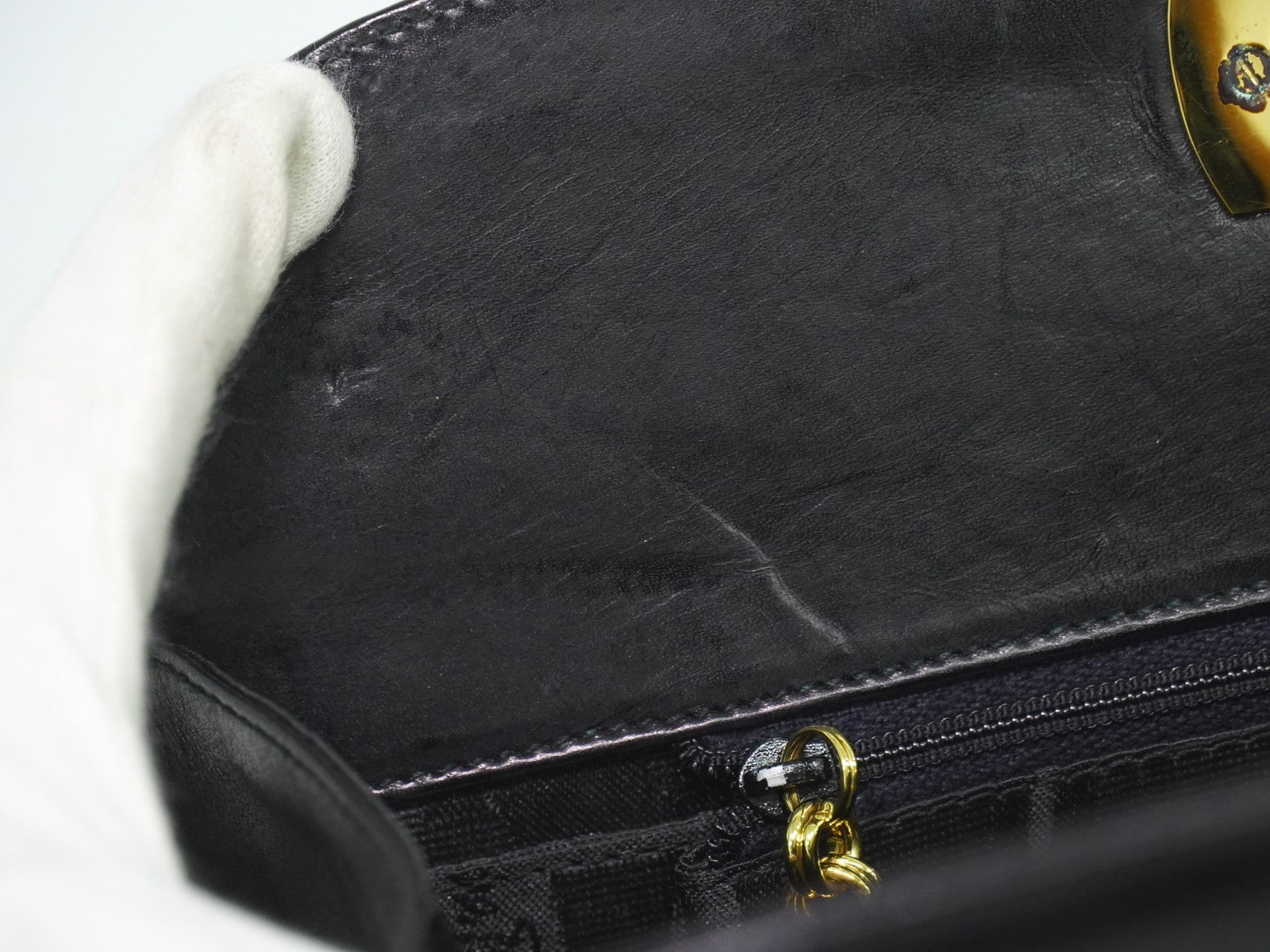 Salvatore Ferragamo Vintage Gancini Chain Leather Black Leather Shoulder Bag Bag (Pre-Owned)