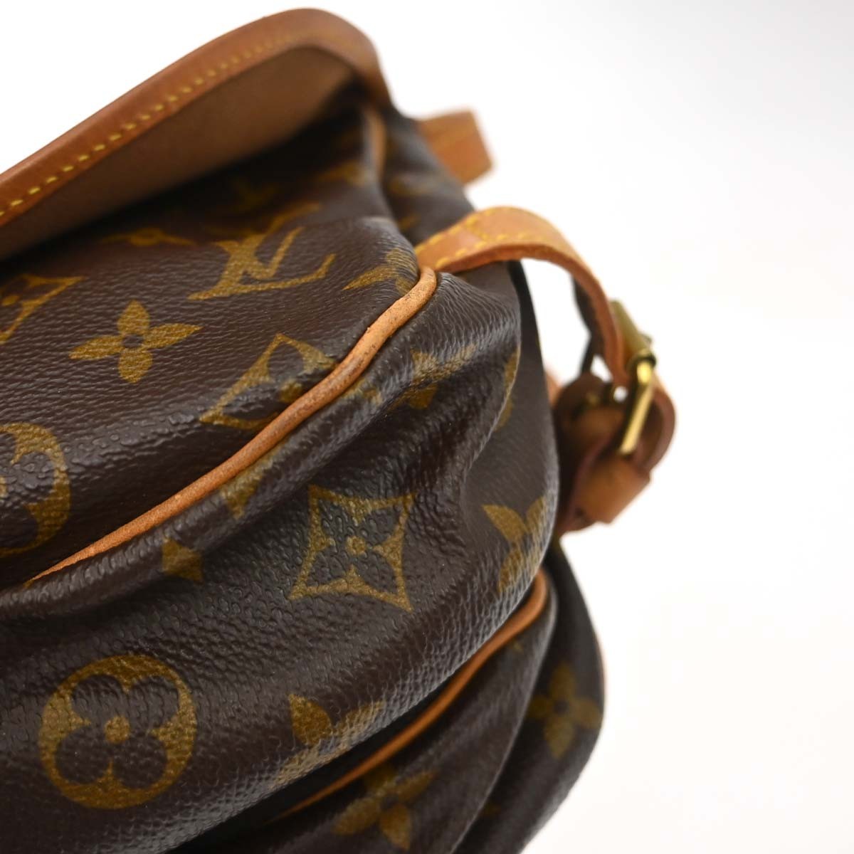 Louis Vuitton Saumur Monogram Canvas Brown Canvas Shoulder Bag Bag (Pre-Owned)