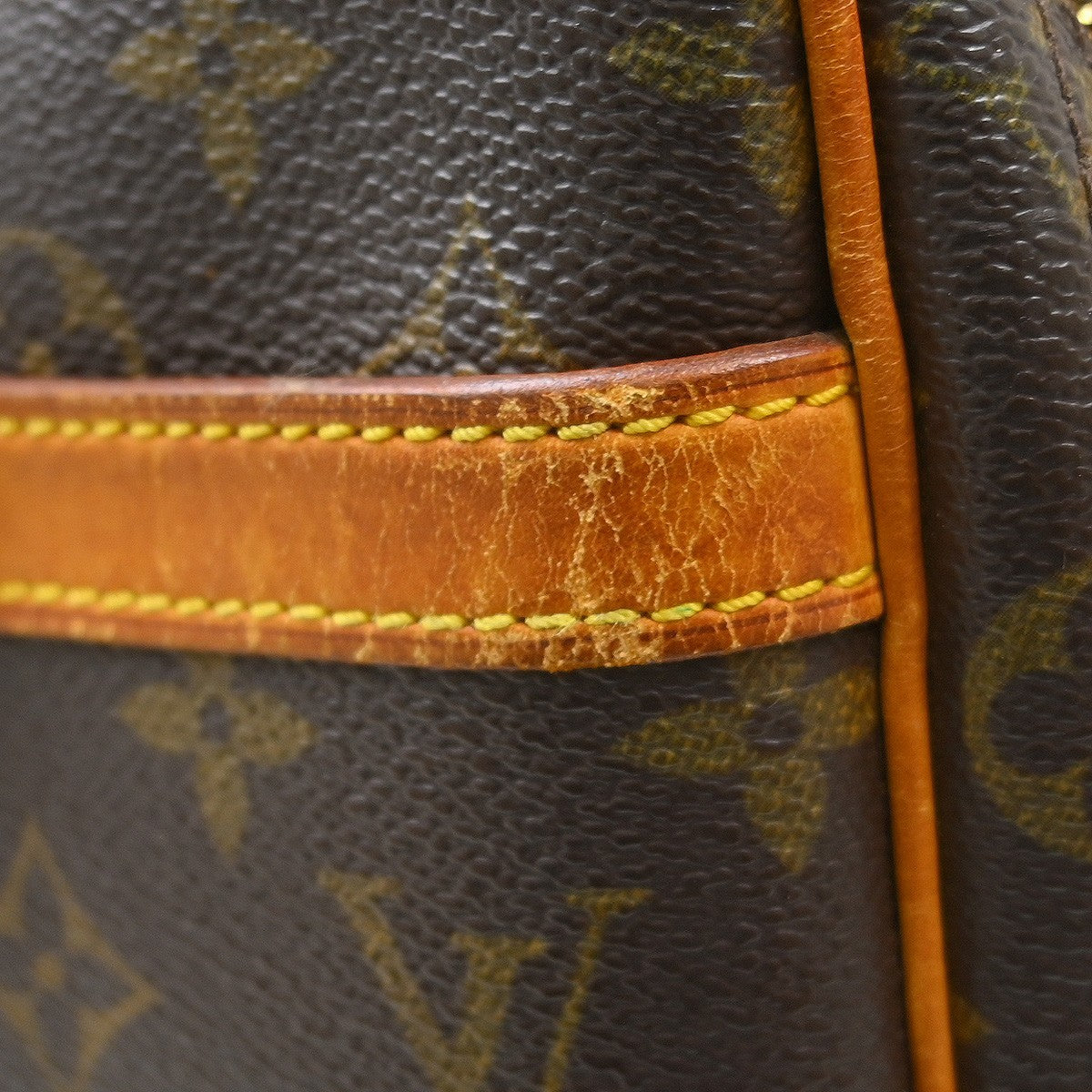 Louis Vuitton Reporter Monogram Canvas Brown Canvas Shoulder Bag Bag (Pre-Owned)