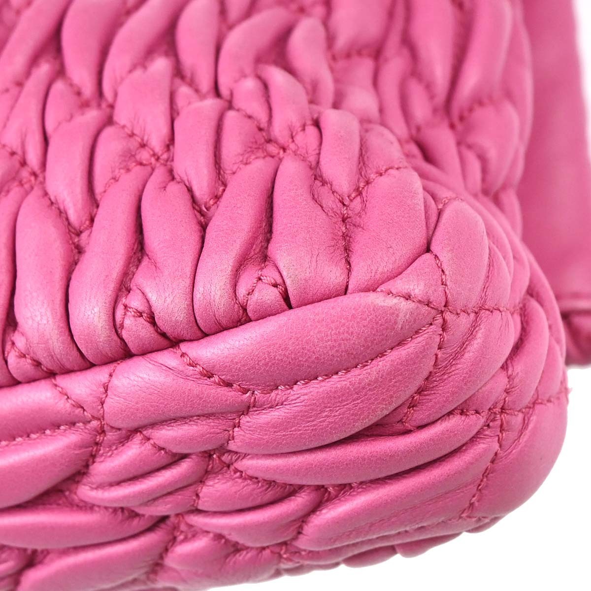 Miu Miu Crystal Clutch Matelasse Leather Pink Leather Handbag (Pre-Owned)