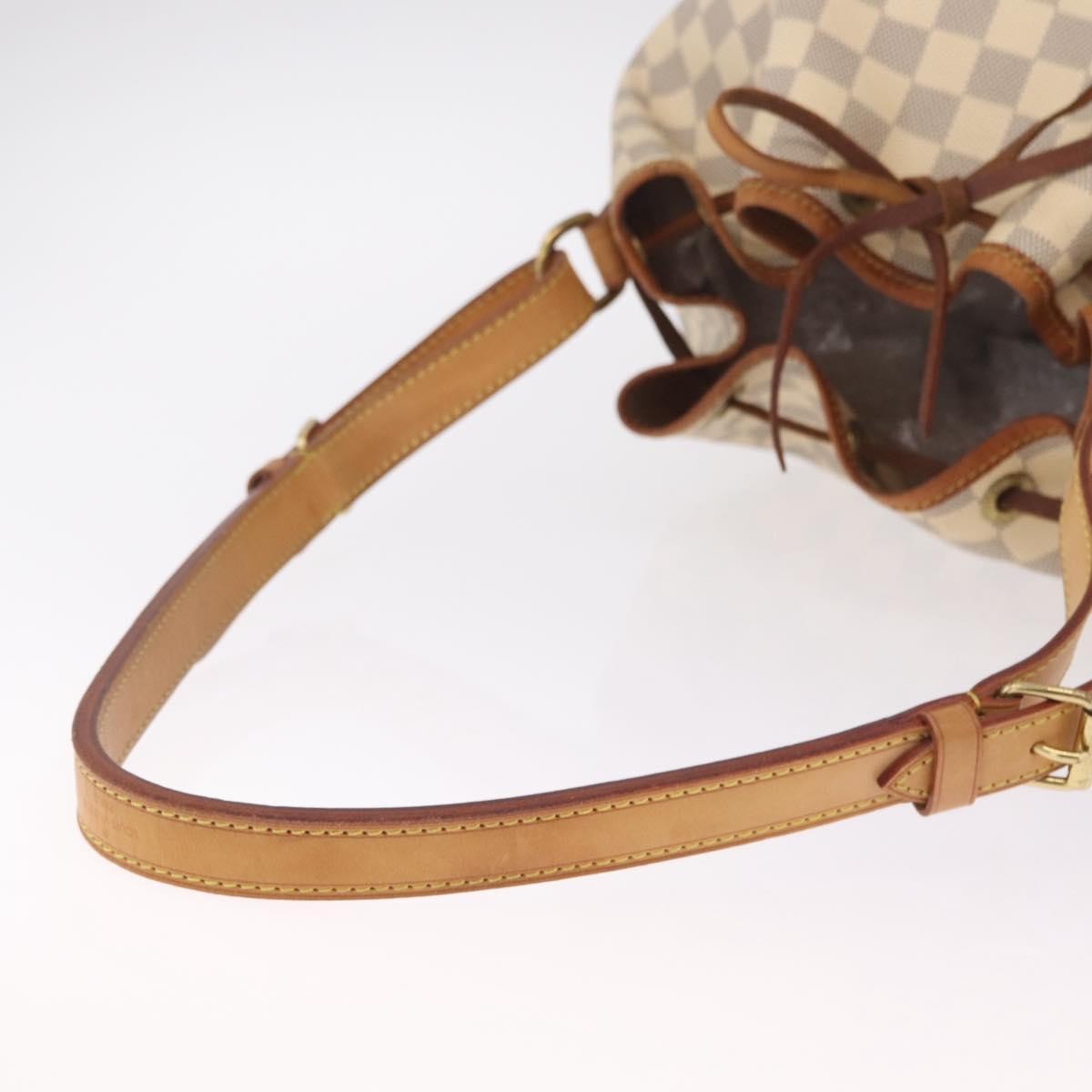 Louis Vuitton Noe Damier White Canvas Shoulder Bag Bag (Pre-Owned)