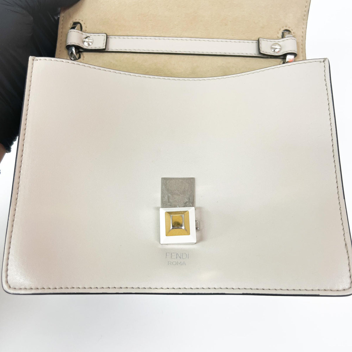 Fendi Kan I Leather Ecru Leather Shoulder Bag Bag (Pre-Owned)