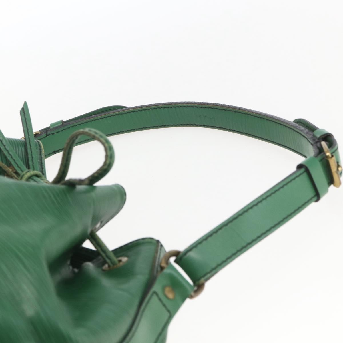 Louis Vuitton Petit Noe Epi Leather Green Leather Shoulder Bag Bag (Pre-Owned)