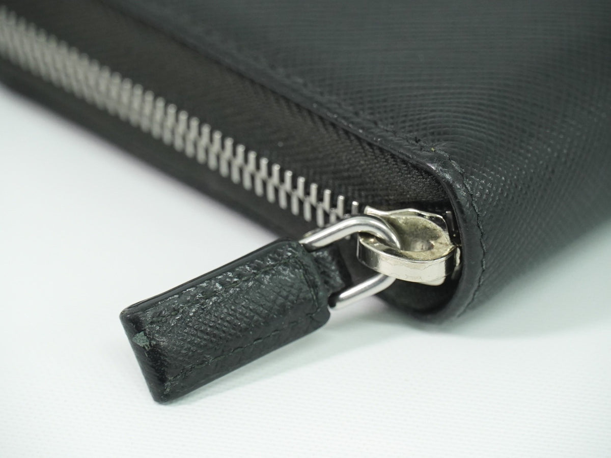 Prada Saffiano Leather Black Leather Wallets Accessory (Pre-Owned)