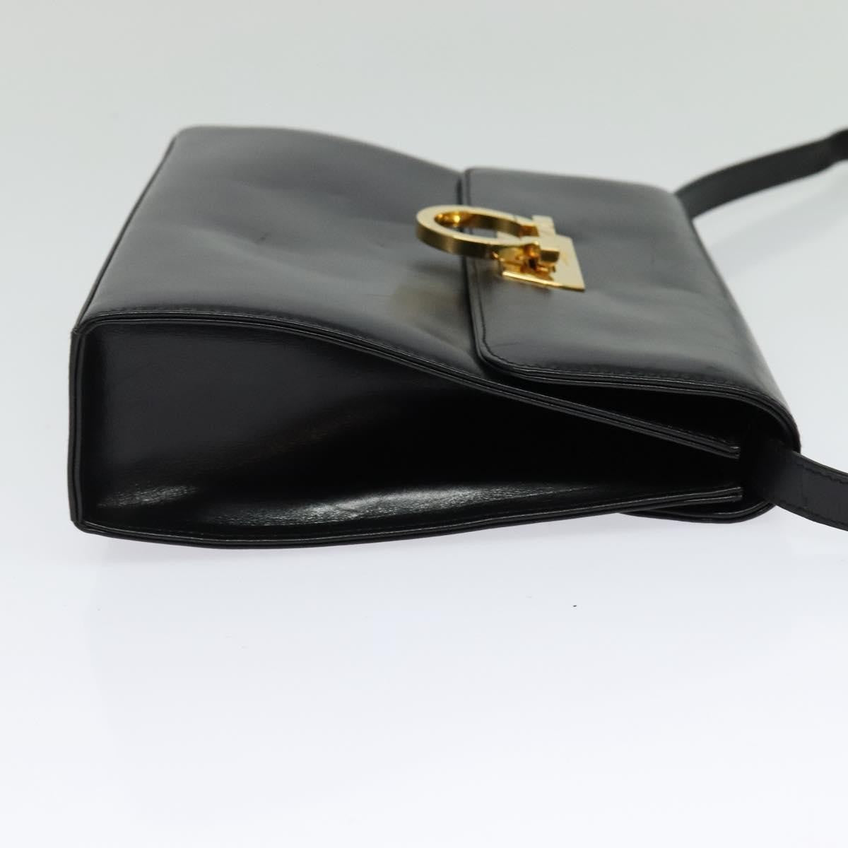 Salvatore Ferragamo Gancini Leather Black Leather Shoulder Bag Bag (Pre-Owned)