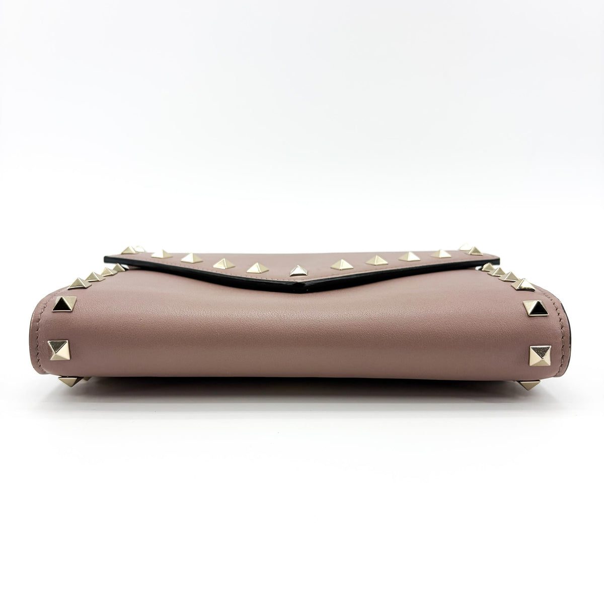 Valentino Garavani Rockstud Envelope Chain Leather Beige Leather Crossbody Bag Bag (Pre-Owned)