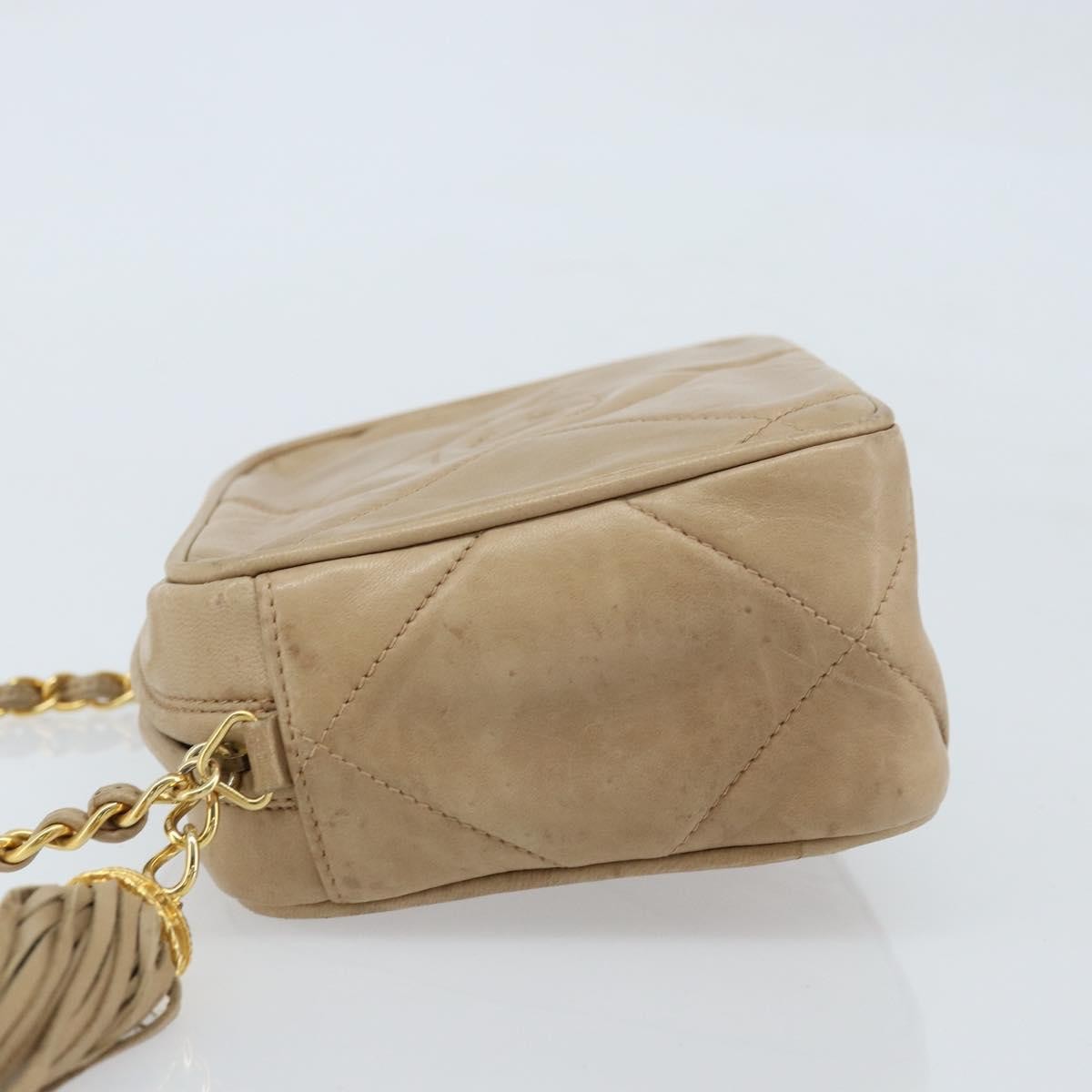 Chanel Vintage Diamond Cc Camera Quilted Lambskin Beige Leather Shoulder Bag Bag (Pre-Owned)