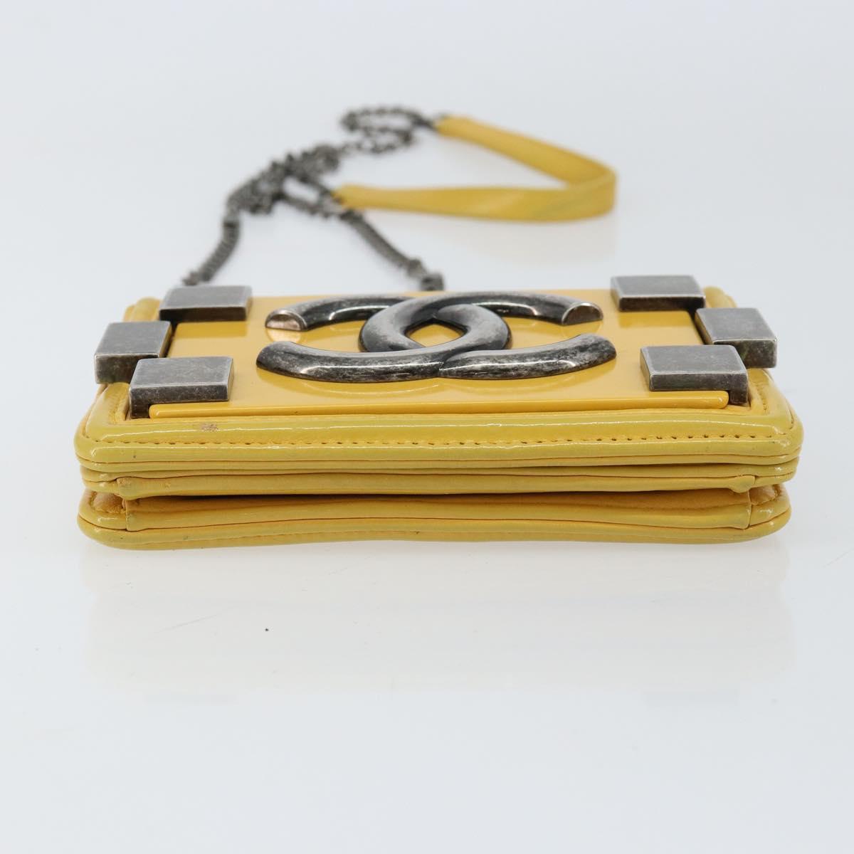 Chanel Boy Brick Flap Bag Lambskin And Plexiglass Yellow Leather Clutche & Pouche Bag (Pre-Owned)