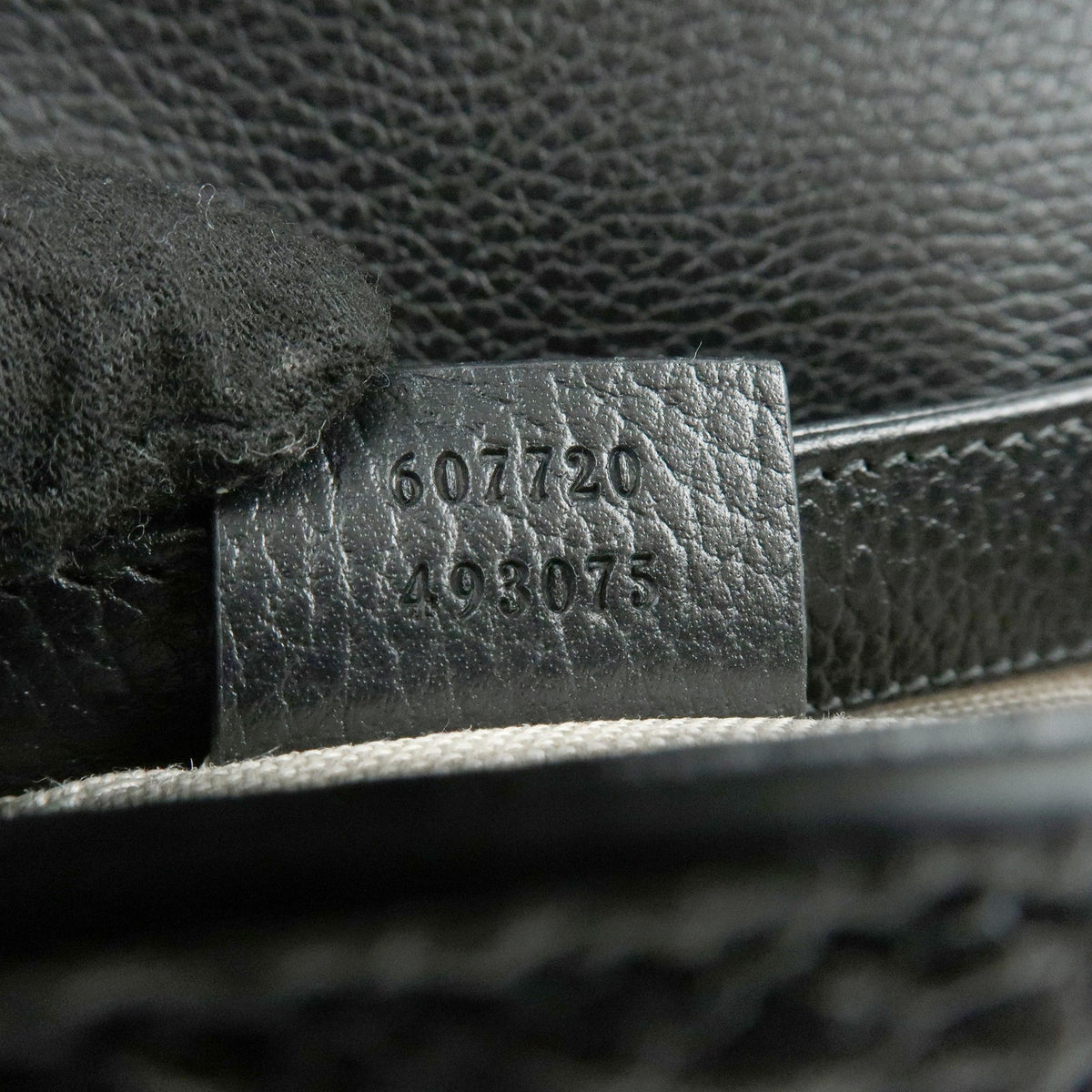Gucci Interlocking Leather Black Leather Shoulder Bag Bag (Pre-Owned)