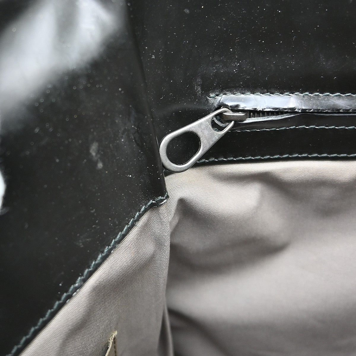 Bottega Veneta Intrecciato Shoulder Leather Black Leather Shoulder Bag Bag (Pre-Owned)