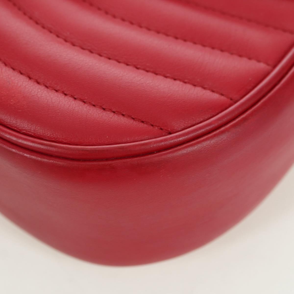Louis Vuitton New Wave Chain Quilted Leather Red Leather Handbag (Pre-Owned)