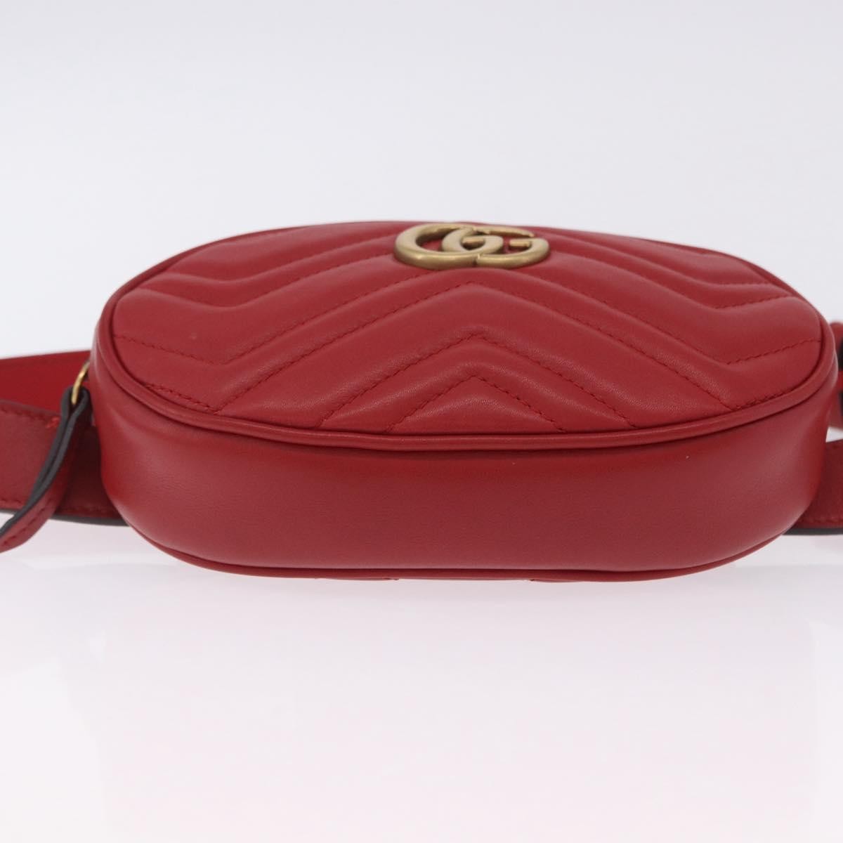 Gucci Gg Marmont Belt Matelasse Leather Red Leather Handbag (Pre-Owned)