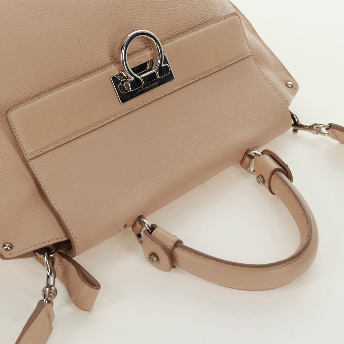 Salvatore Ferragamo Sofia Satchel Grainy Leather Beige Leather Handbag (Pre-Owned)