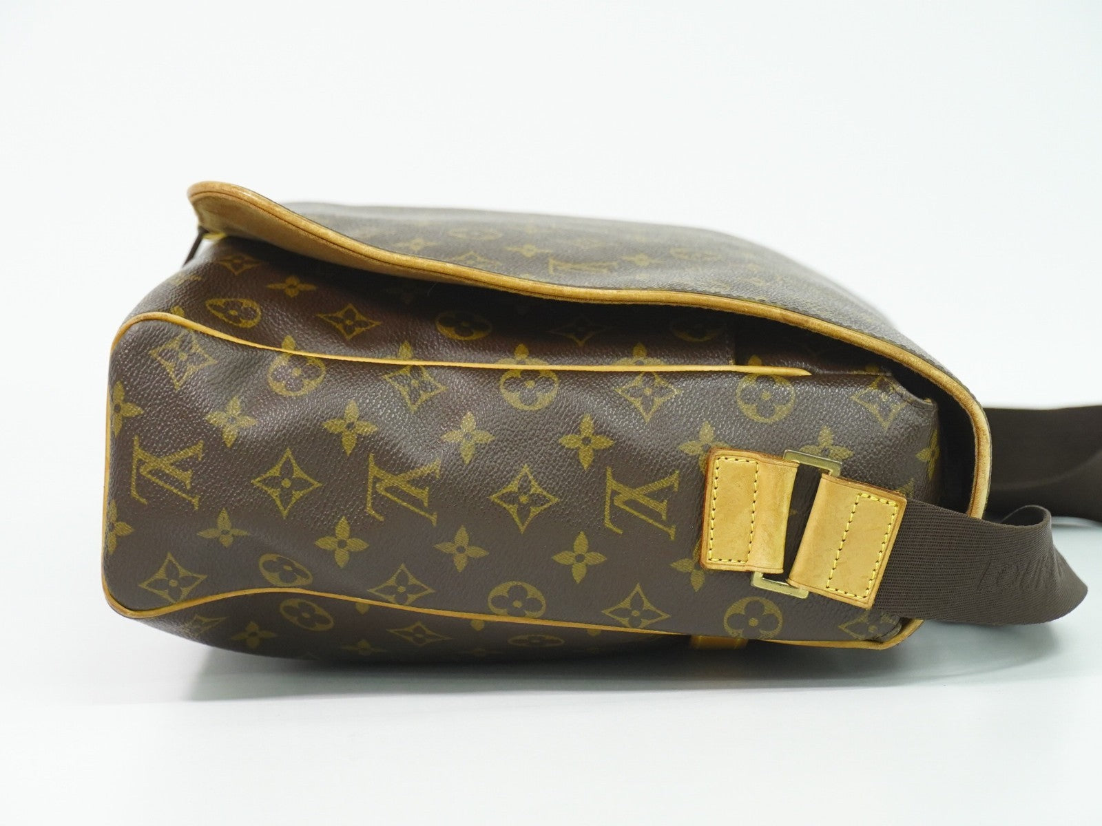 Louis Vuitton Abbesses Messenger Monogram Canvas Brown Canvas Shoulder Bag Bag (Pre-Owned)