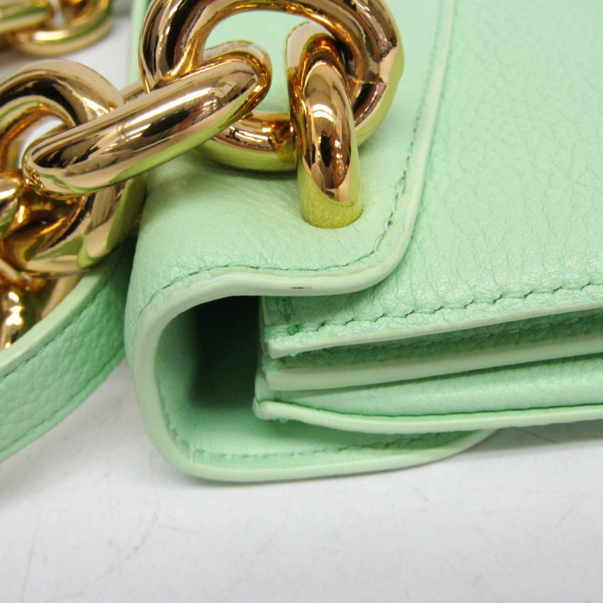 Bottega Veneta Mount Leather Green Leather Shoulder Bag Bag (Pre-Owned)