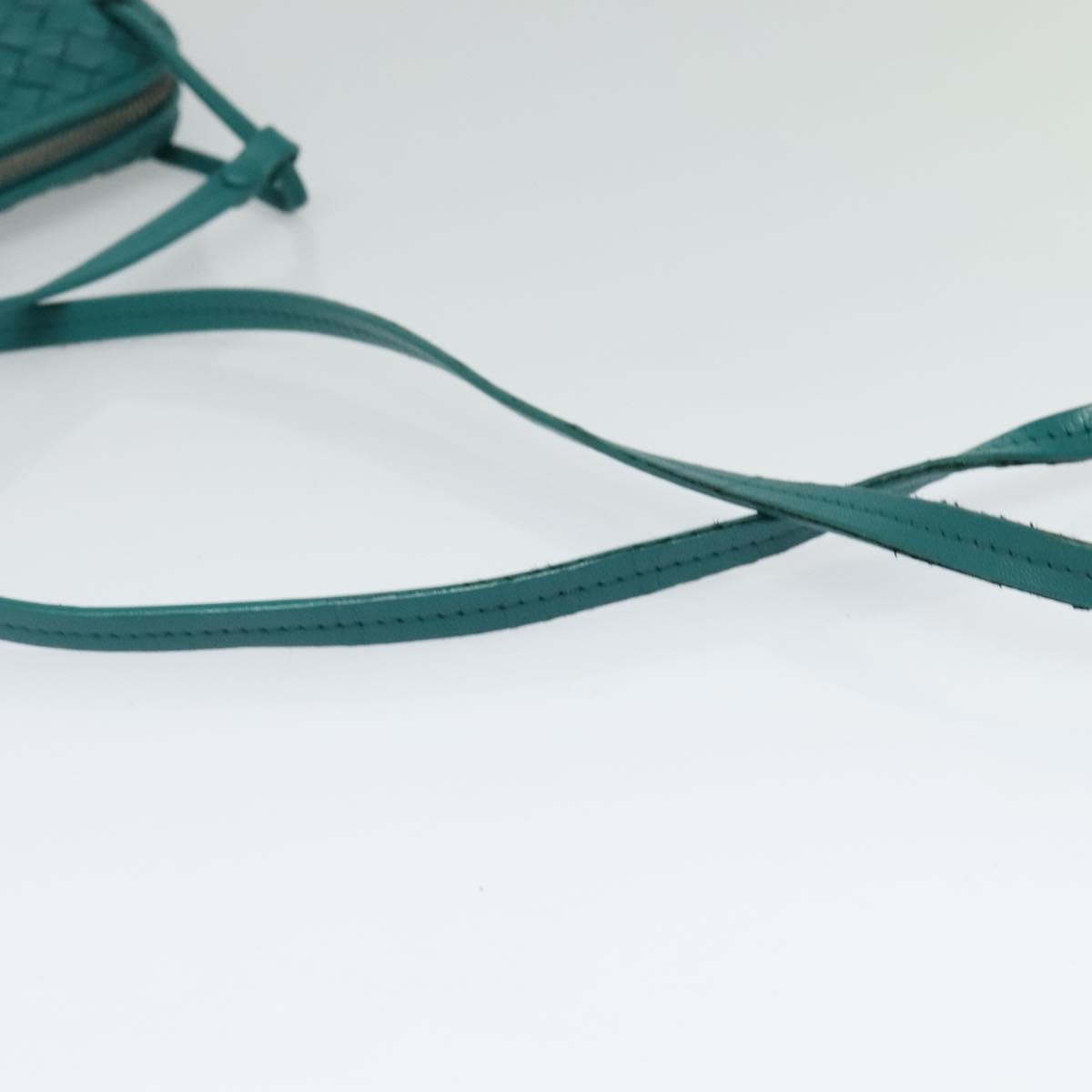 Bottega Veneta Double Compartment Pillow Intrecciato Nappa Green Leather Crossbody Bag Bag (Pre-Owned)
