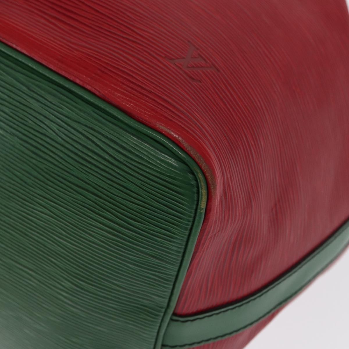 Louis Vuitton Bicolor Petit Noe Epi Leather Green Leather Shoulder Bag Bag (Pre-Owned)