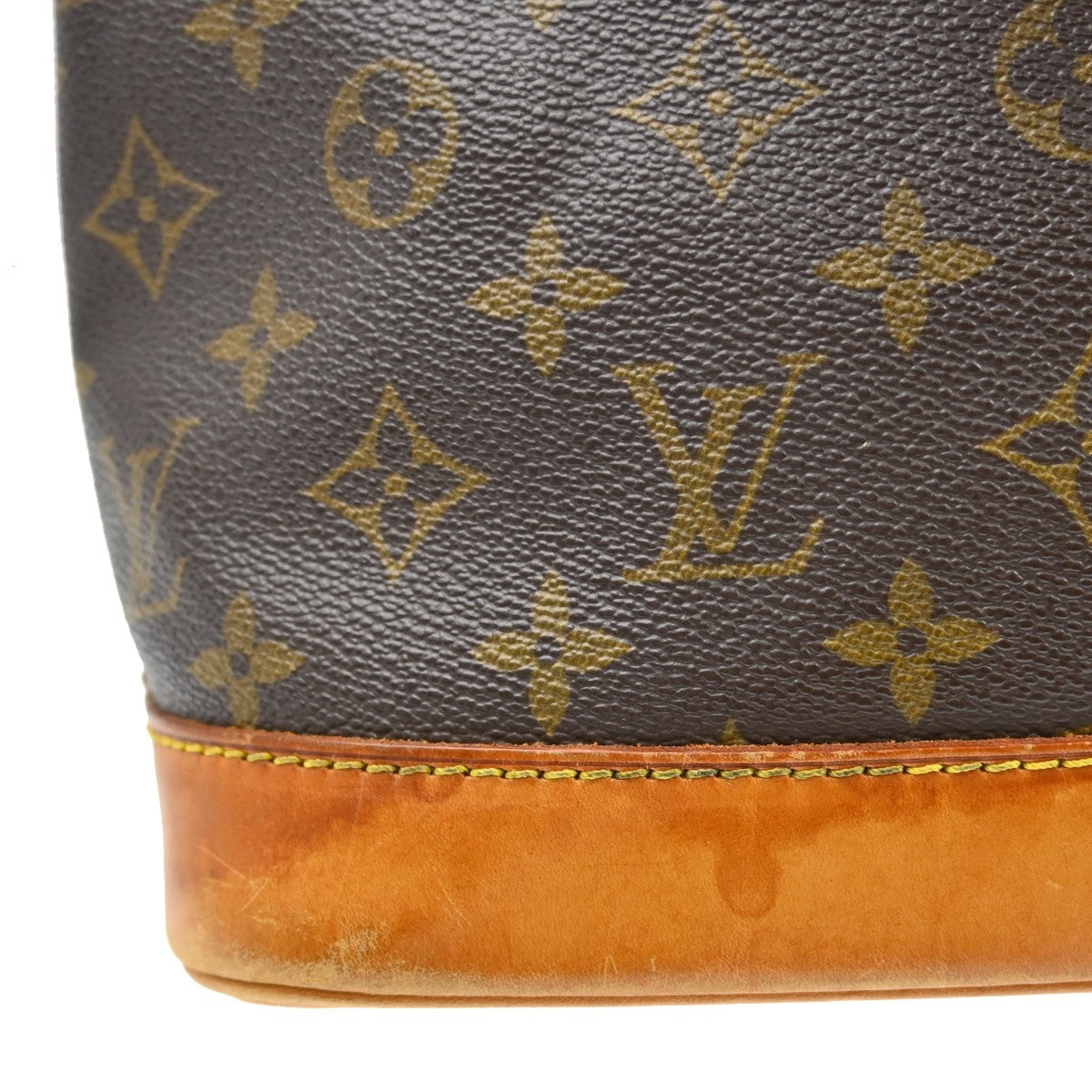 Louis Vuitton Alma Monogram Brown Canvas Handbag (Pre-Owned)