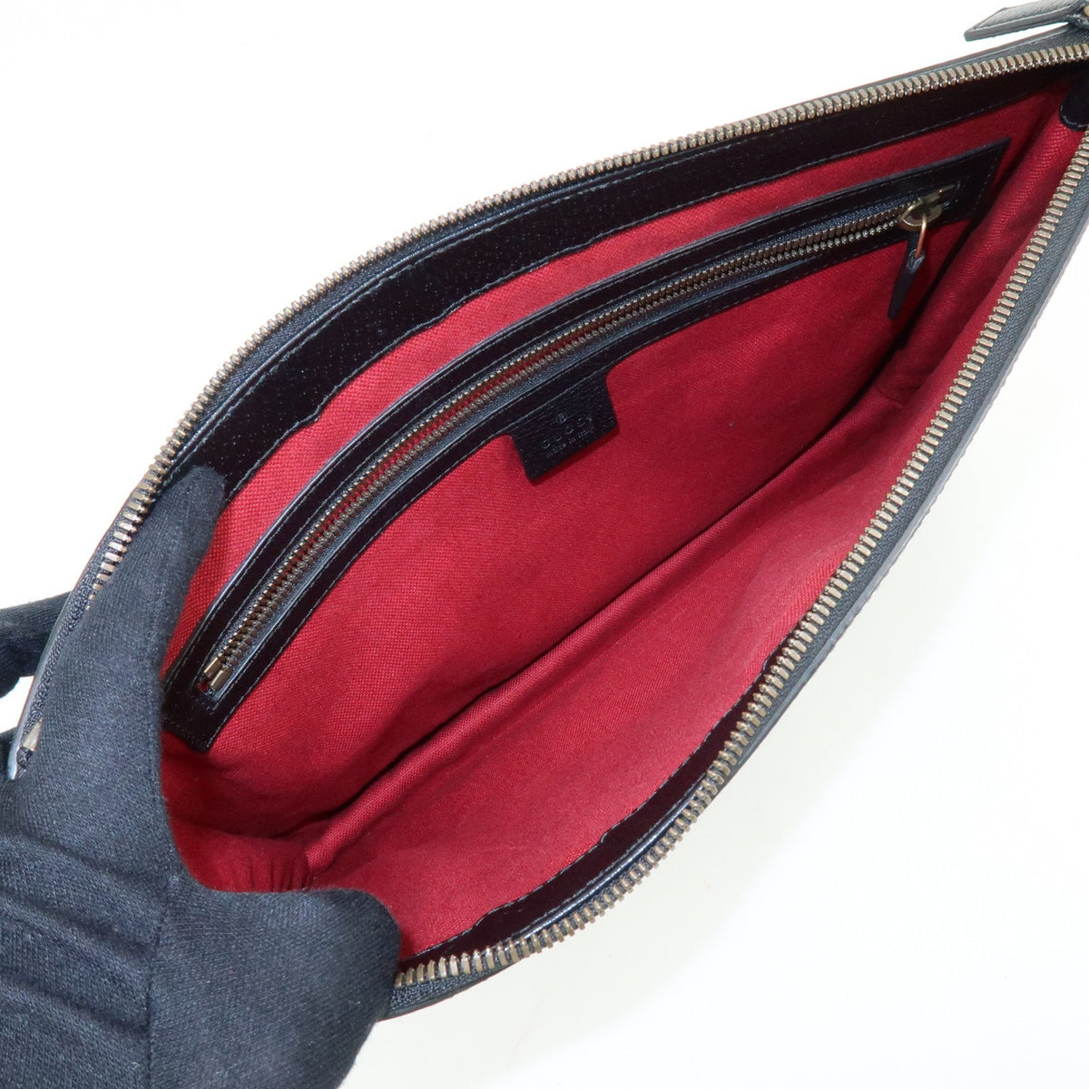 Gucci Web Strap Front Zip Messenger Leather Black Leather Handbag (Pre-Owned)