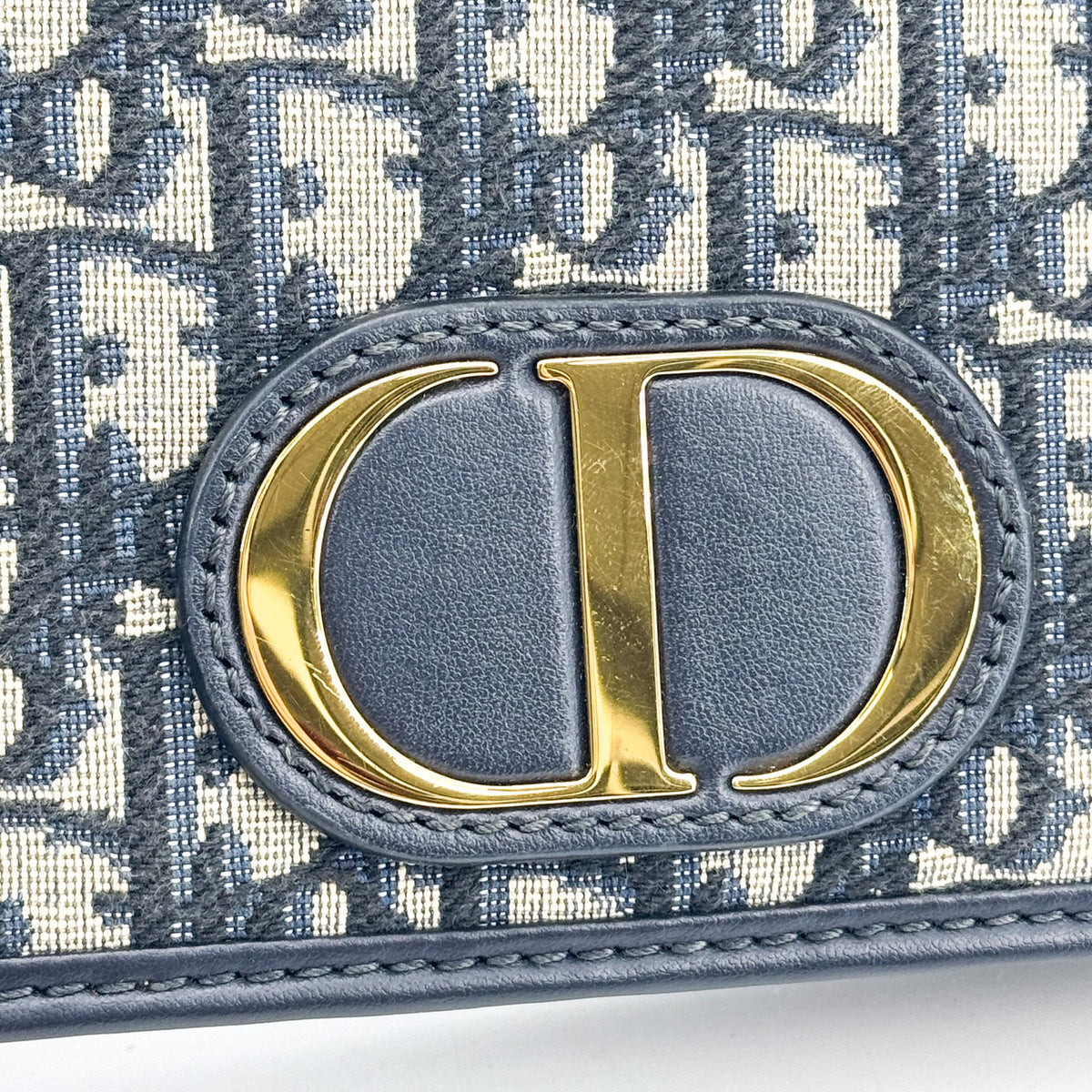 Christian Dior 30 Montaigne 2-In-1 Oblique Canvas Beige Canvas Clutche & Pouche Bag (Pre-Owned)