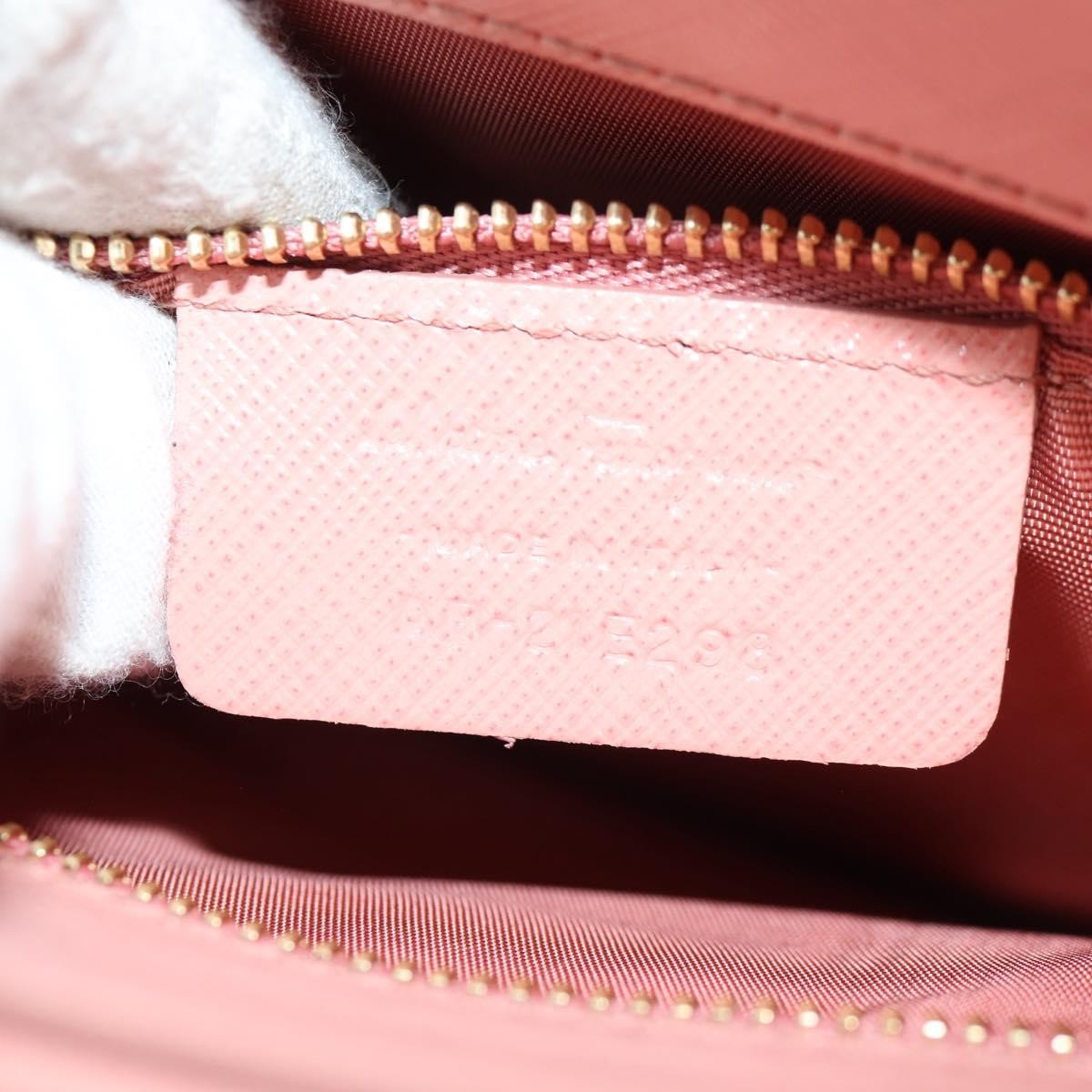 Salvatore Ferragamo Vala Leather Pink Leather Handbag (Pre-Owned)