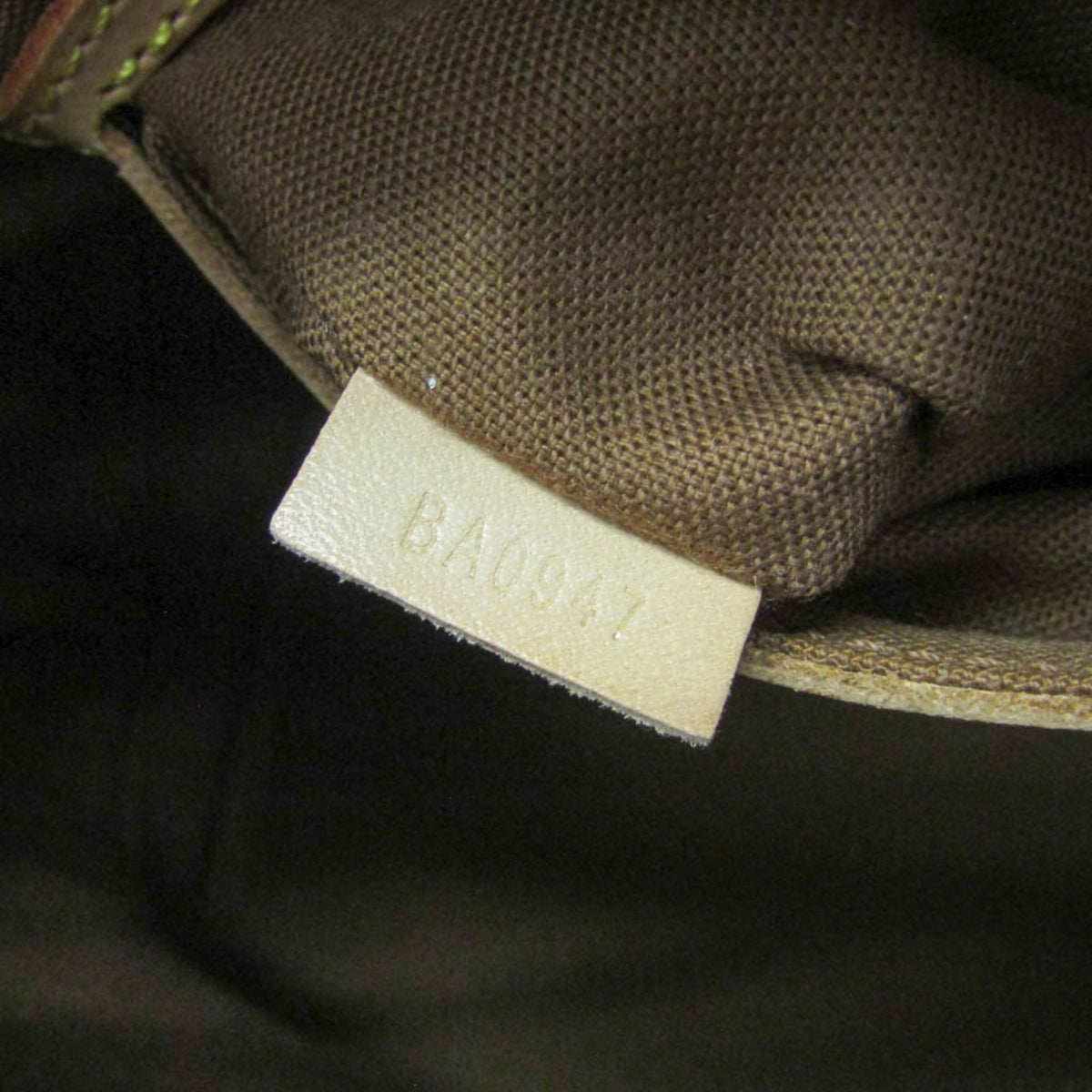 Louis Vuitton Alma Monogram Brown Canvas Handbag (Pre-Owned)
