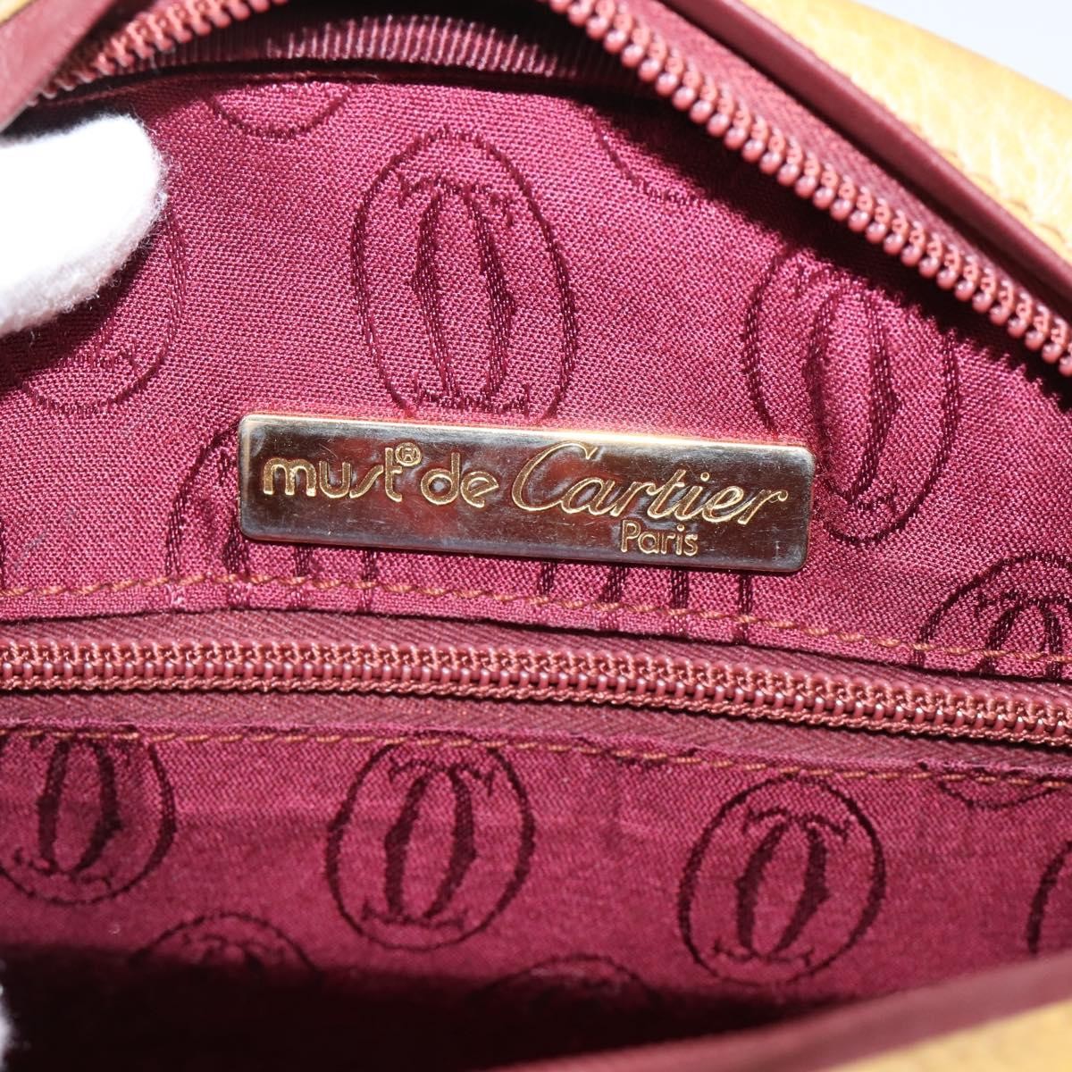 Cartier Tasseled Must De Cartier Leather Beige Leather Shoulder Bag Bag (Pre-Owned)