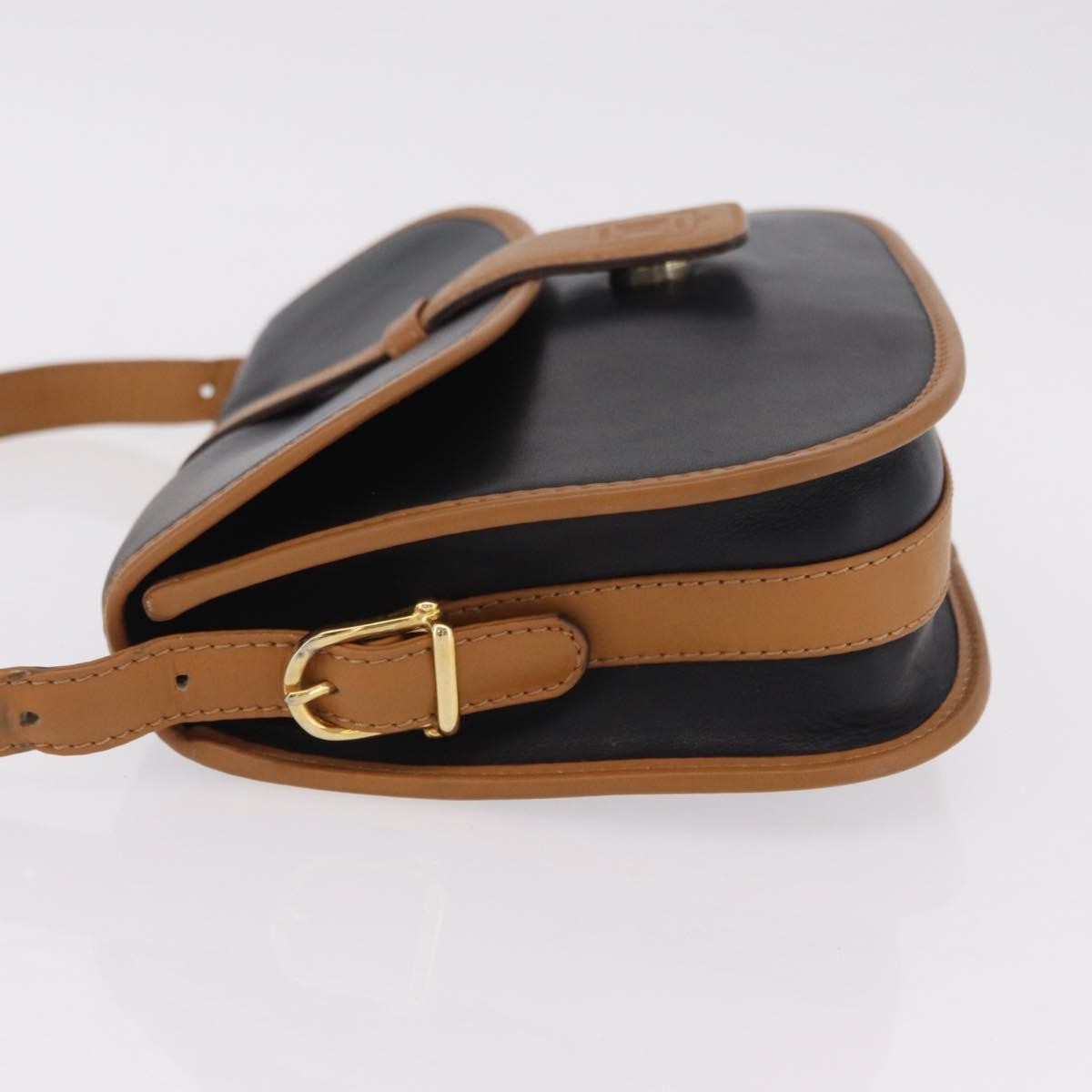 Celine Shoulder Leather Black Leather Shoulder Bag Bag (Pre-Owned)