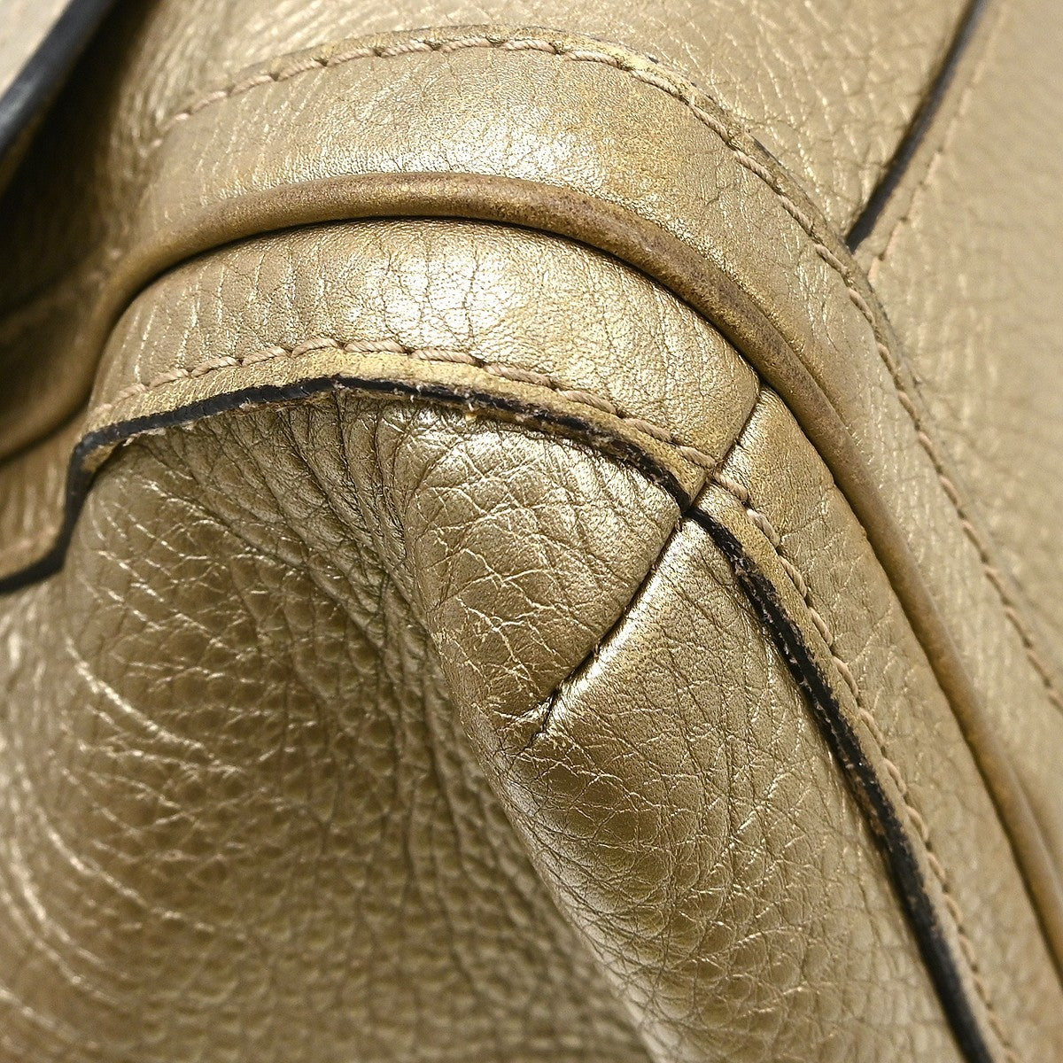 Gucci Bella Flap Leather Gold Leather Shoulder Bag Bag (Pre-Owned)