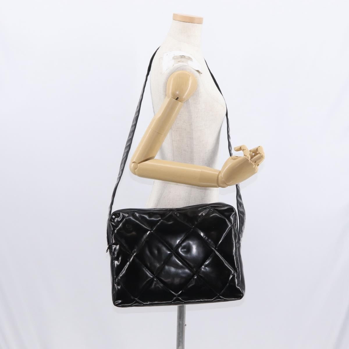 Chanel Vintage Enamel Black Patent_Leather Shoulder Bag Bag (Pre-Owned)