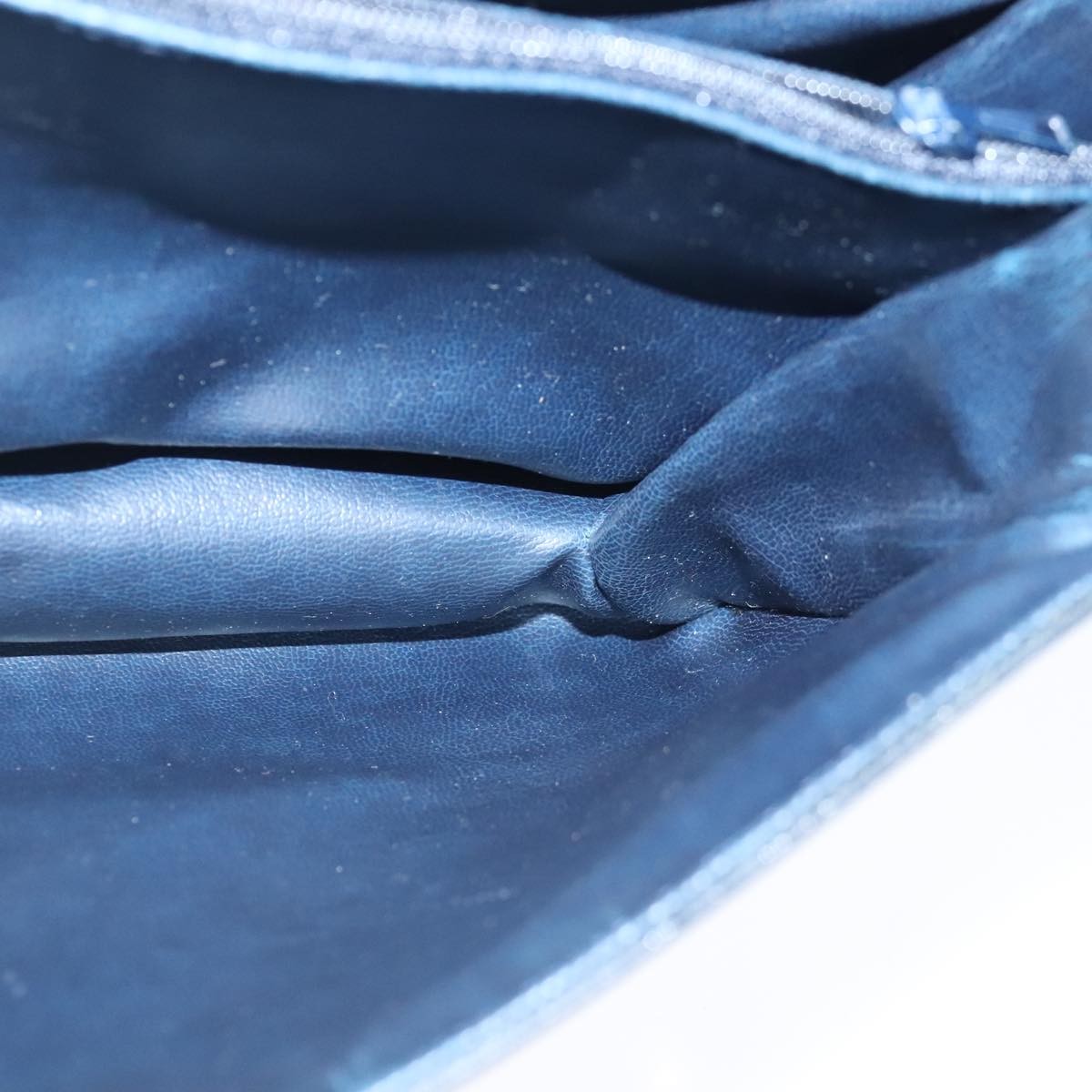 Bally Vintage Leather Black Leather Shoulder Bag Bag (Pre-Owned)