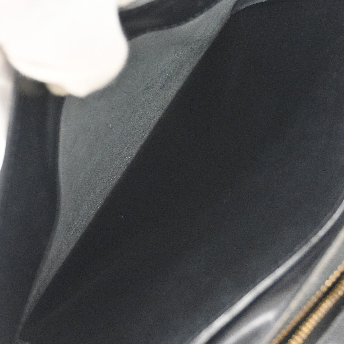 Louis Vuitton Pont Neuf Epi Black Leather Handbag (Pre-Owned)