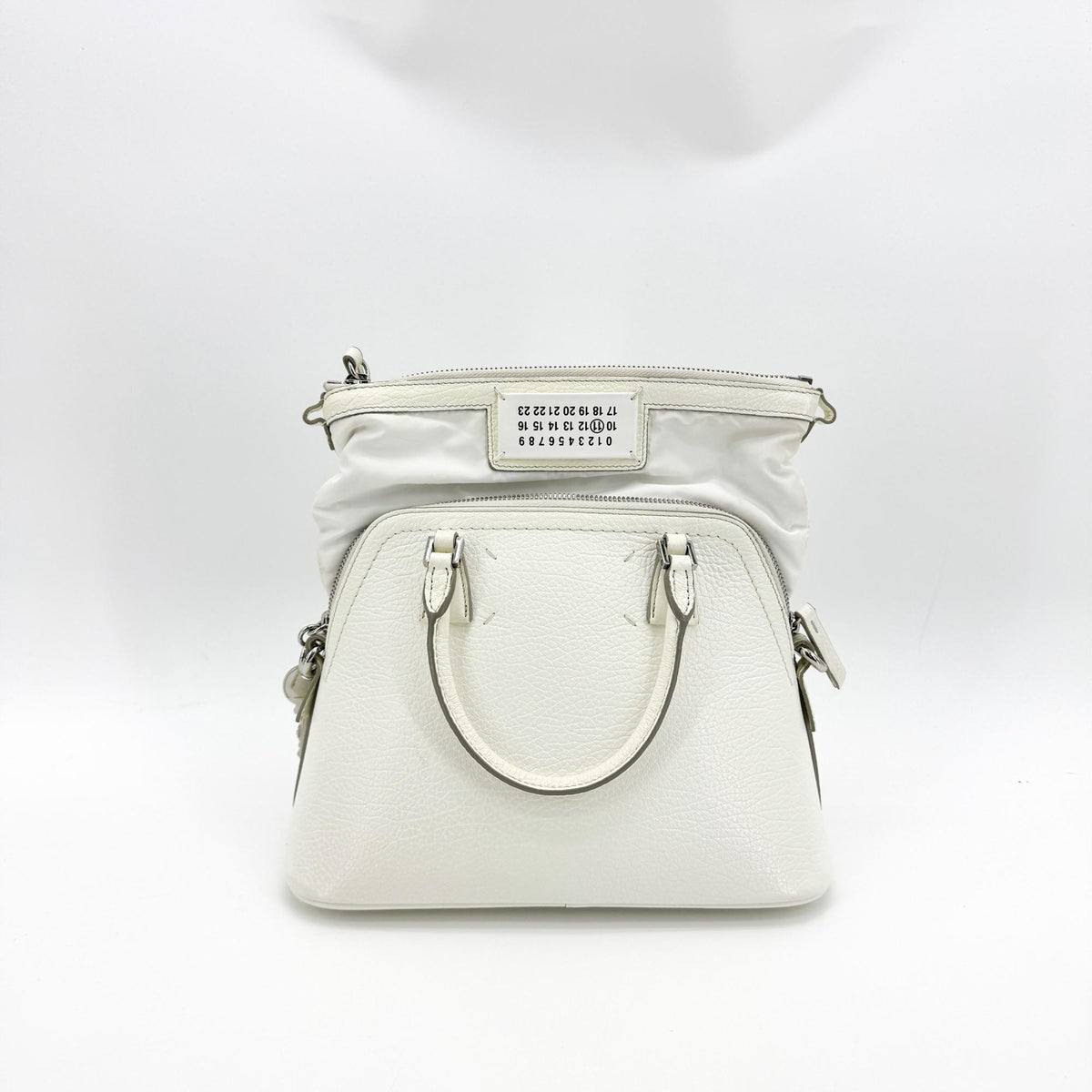 Maison Margiela Femme Micro Sac 5Ac Leather White Leather Shoulder Bag Bag (Pre-Owned)