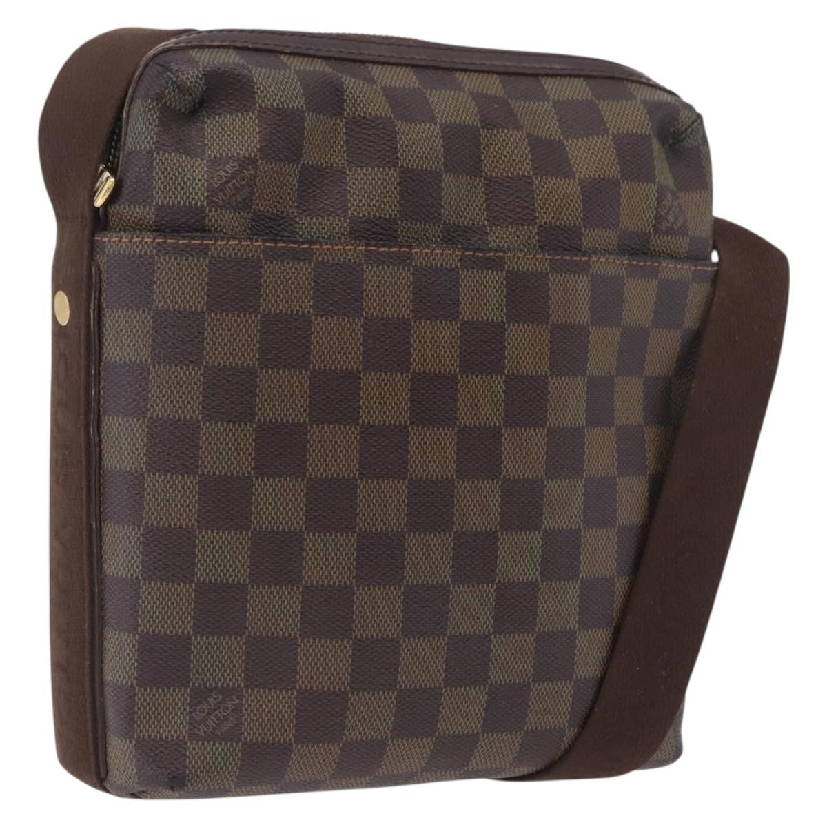 Louis Vuitton Trotteur Beaubourg Damier Brown Canvas Handbag (Pre-Owned)