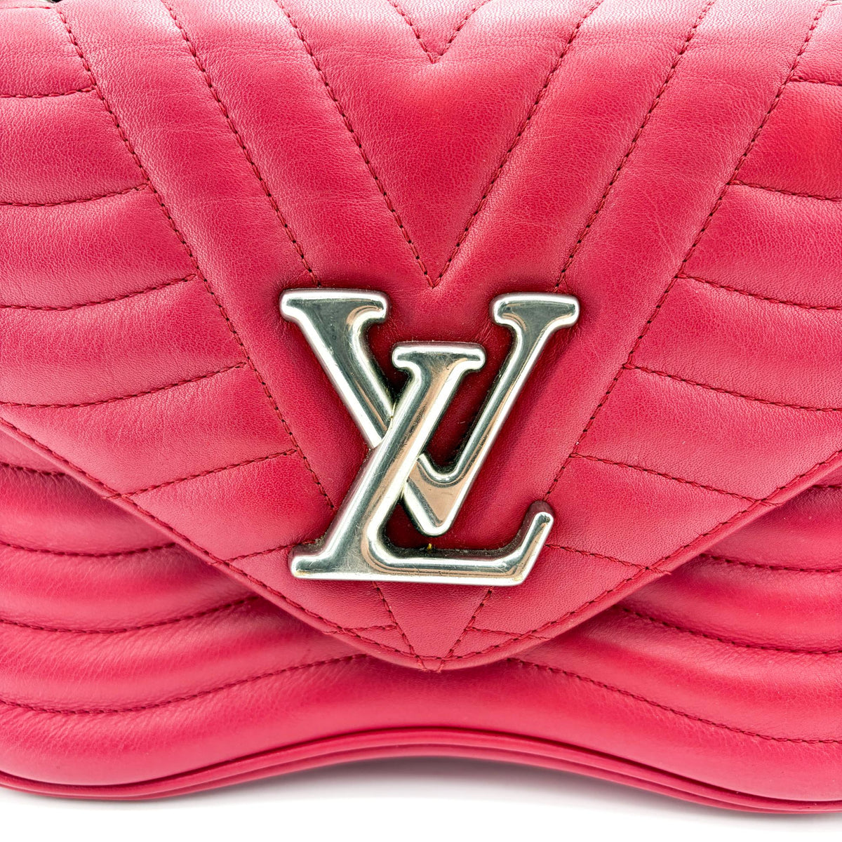 Louis Vuitton New Wave Chain Quilted Leather Red Leather Handbag (Pre-Owned)