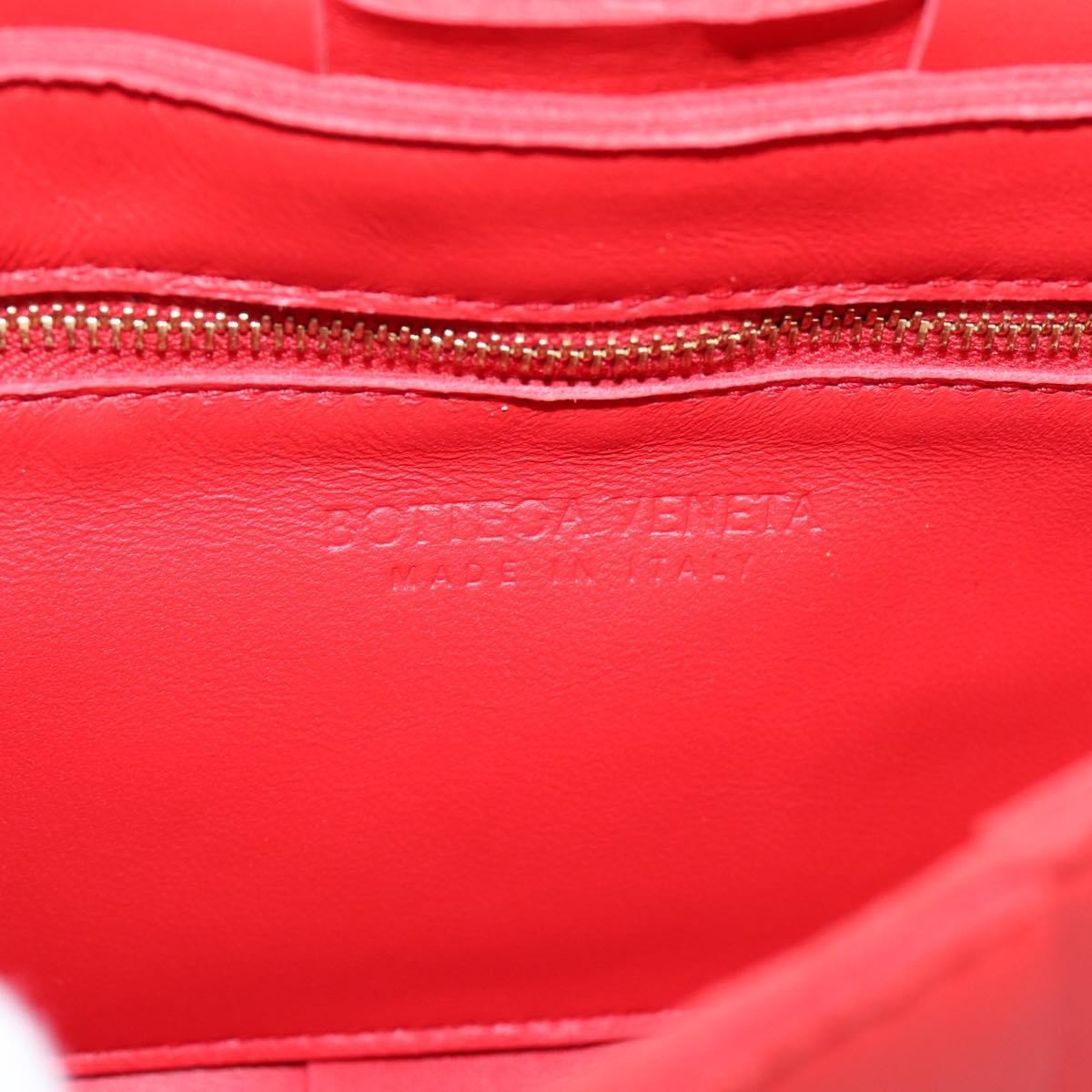 Bottega Veneta Cassette Maxi Intrecciato Leather Red Leather Crossbody Bag Bag (Pre-Owned)