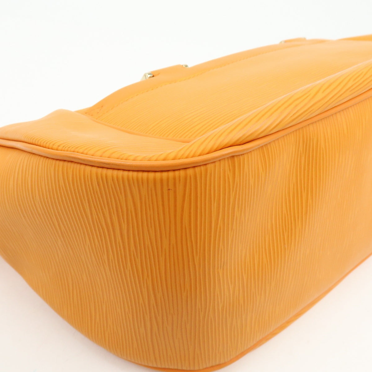 Louis Vuitton Dhanura Epi Leather Orange Leather Handbag (Pre-Owned)