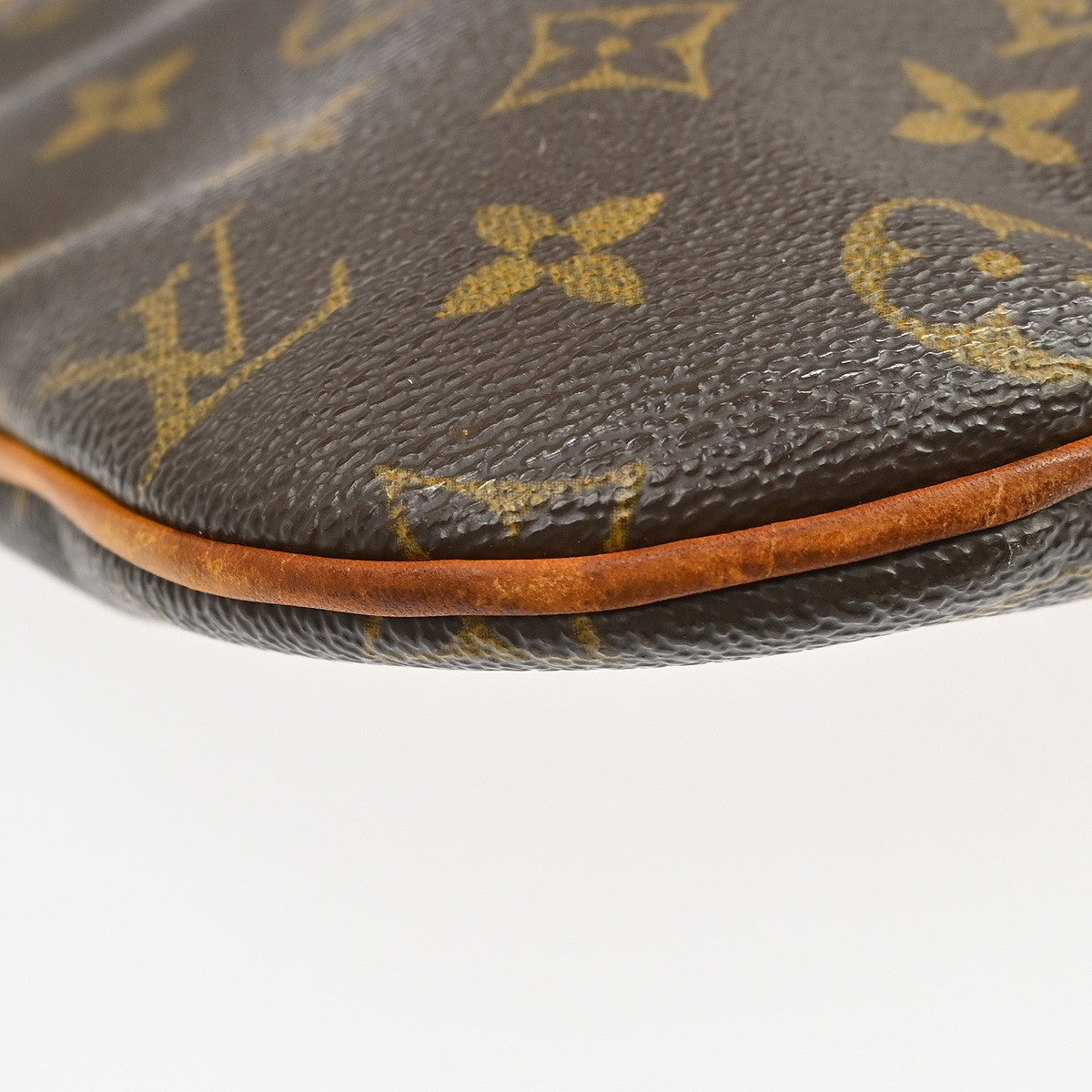 Louis Vuitton Bosphore Pochette Monogram Canvas Brown Canvas Shoulder Bag Bag (Pre-Owned)