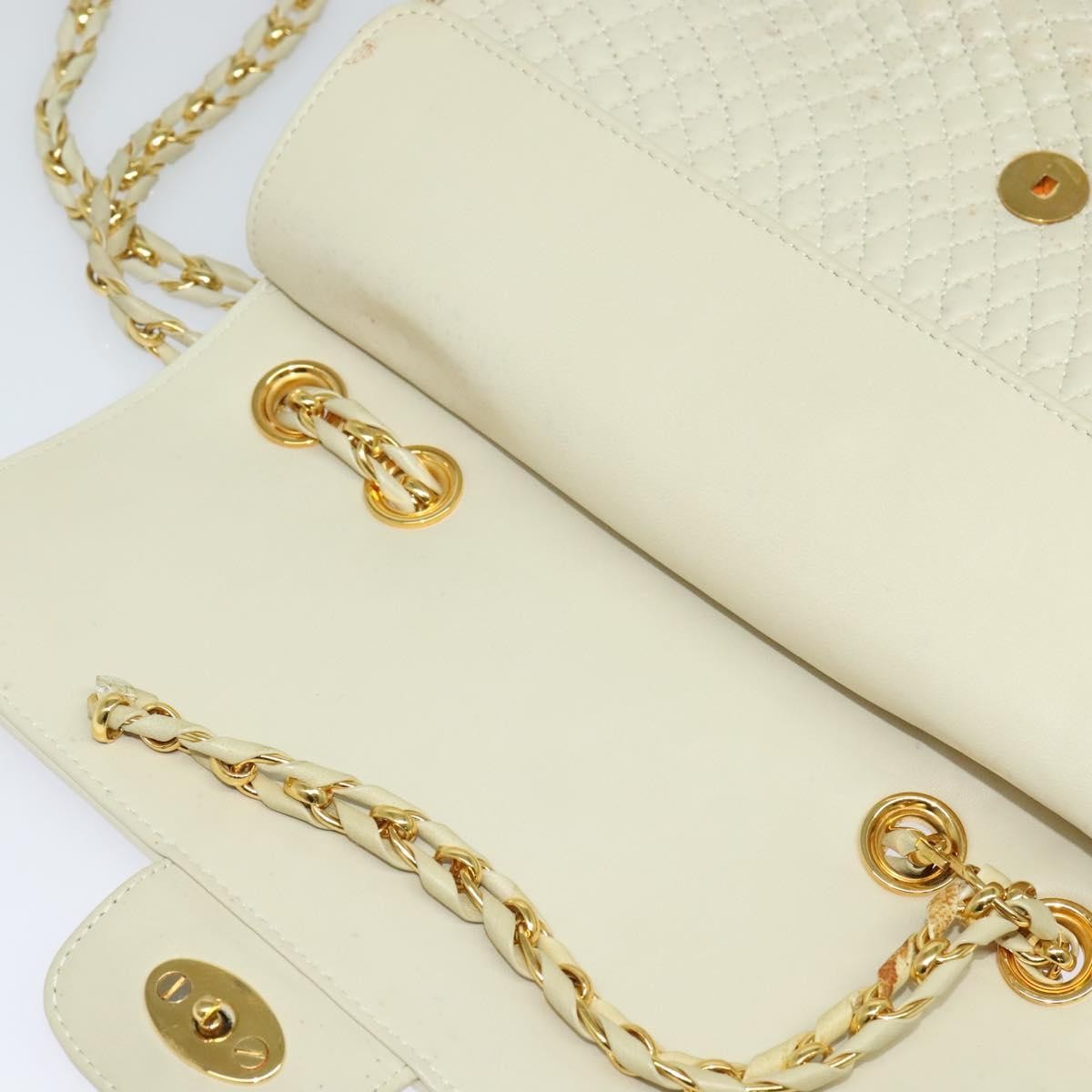 Bally Vintage Chain Quilted Leather White Leather Shoulder Bag Bag (Pre-Owned)