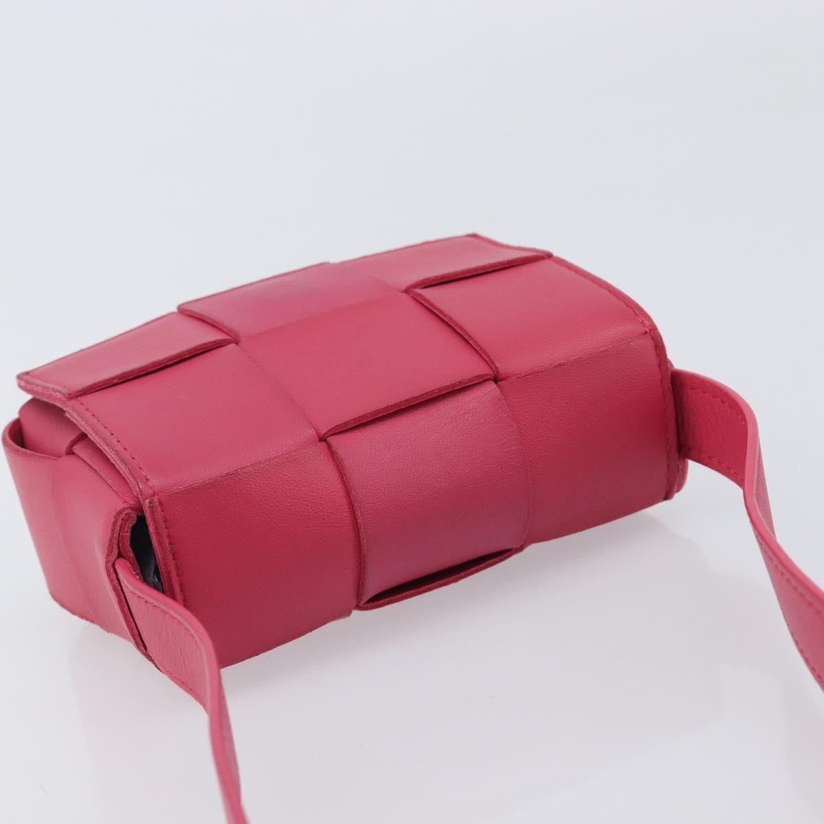 Bottega Veneta Cassette Maxi Intrecciato Leather Pink Leather Crossbody Bag Bag (Pre-Owned)