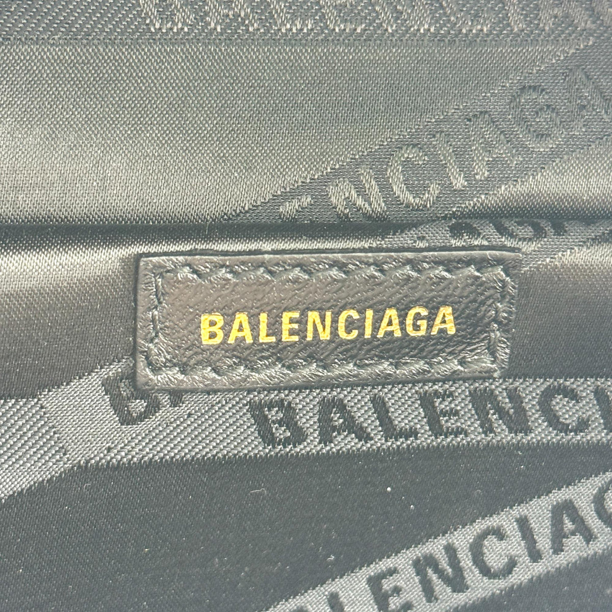 Balenciaga Graffiti Souvenir Belt Leather White Leather Handbag (Pre-Owned)