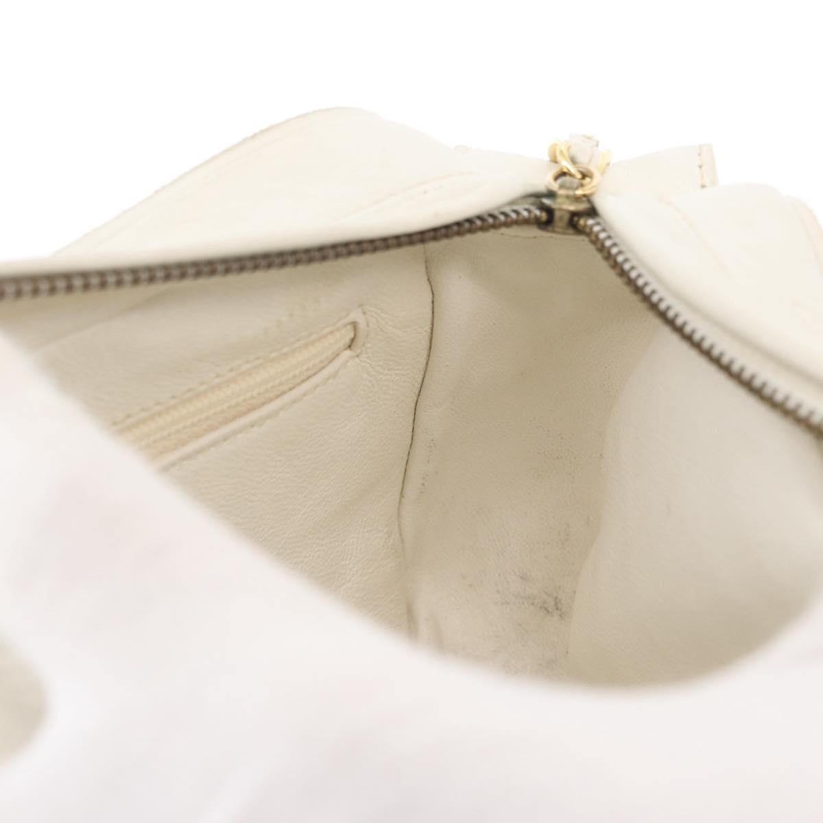 Chanel Vintage Diamond Cc Slit Pocket Camera Quilted Leather White Leather Shoulder Bag Bag (Pre-Owned)